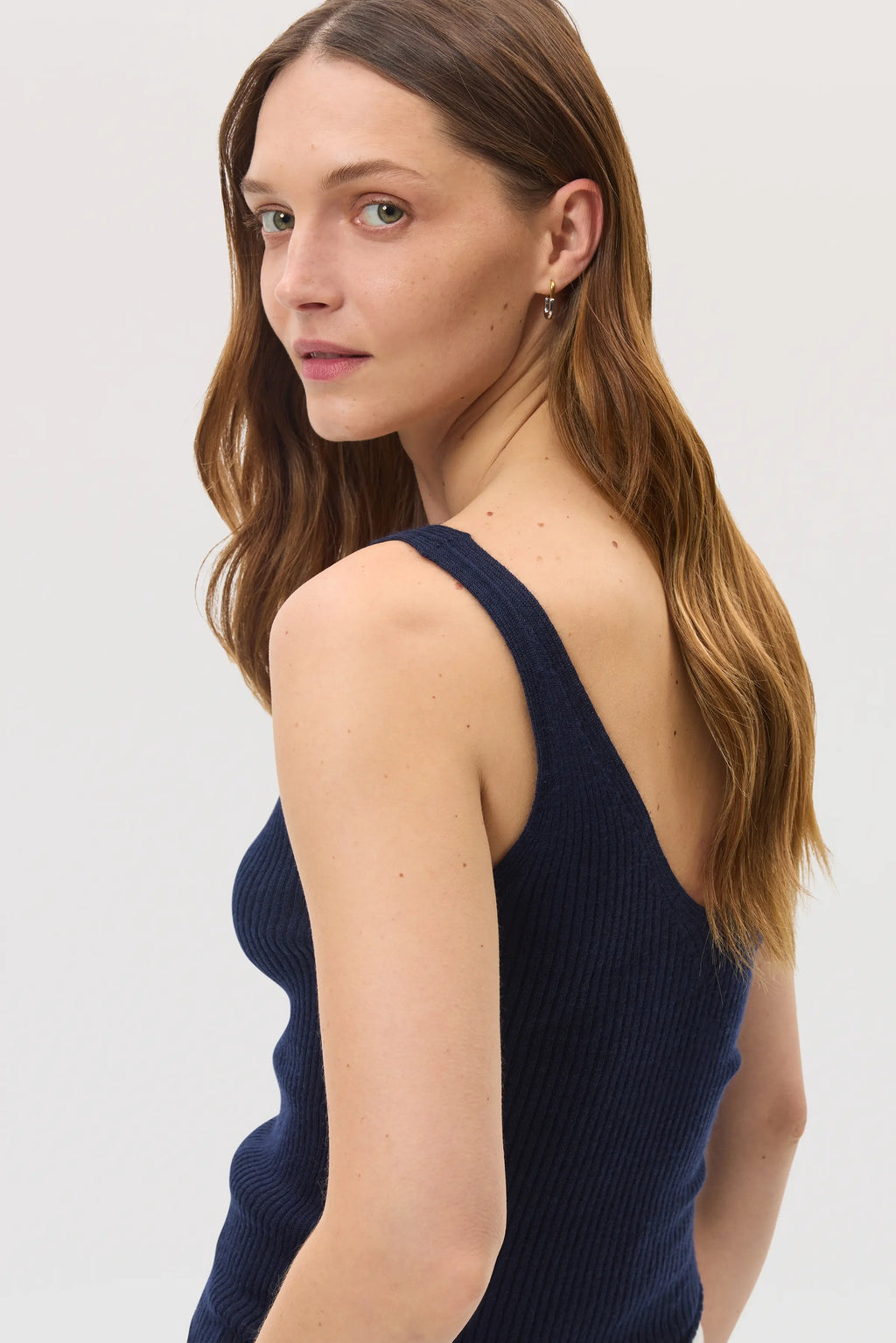 Johnstons of Elgin - Ribbed Dark Navy Superfine Cashmere Vest