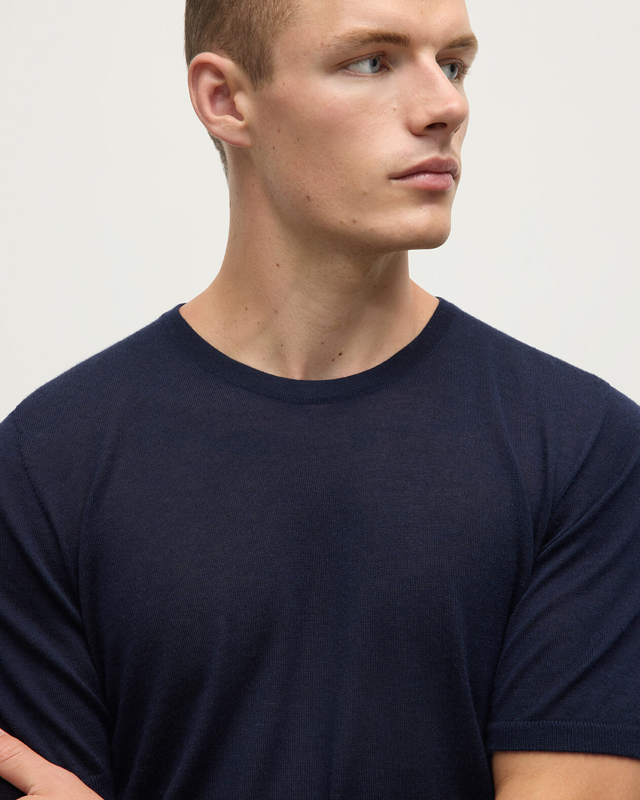 Johnstons of Elgin - Dark Navy Superfine Cashmere T - Shirt