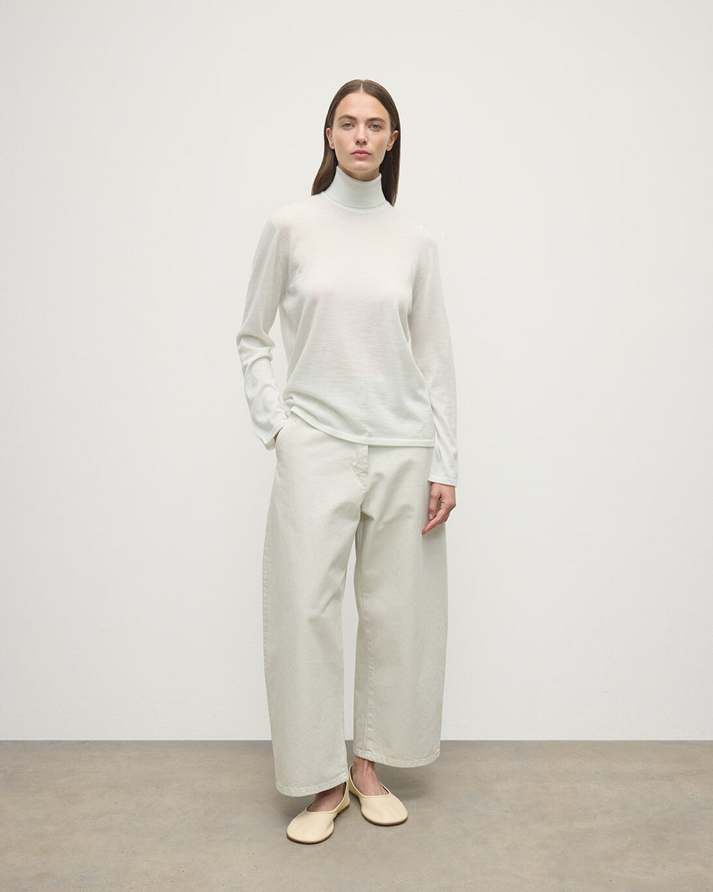 Johnstons of Elgin - Superfine Cashmere White Roll Neck Jumper