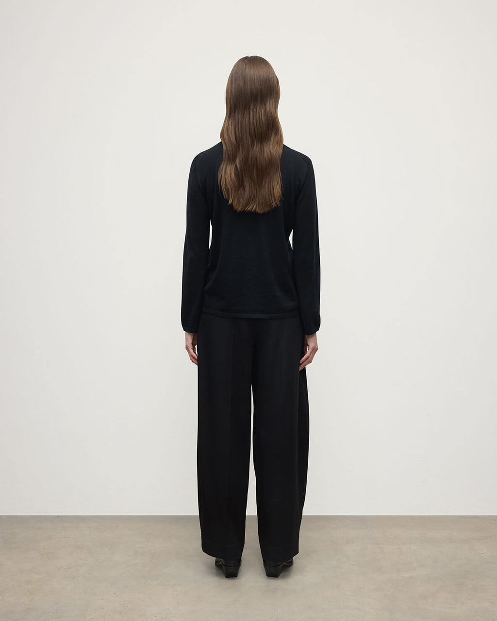Johnstons of Elgin - Superfine Cashmere Black Roll Neck Jumper