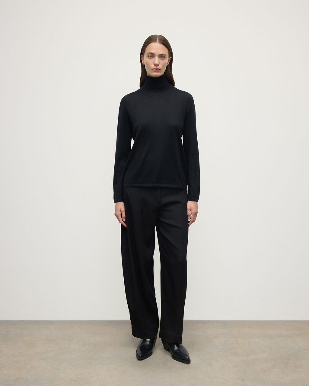 Johnstons of Elgin - Superfine Cashmere Black Roll Neck Jumper