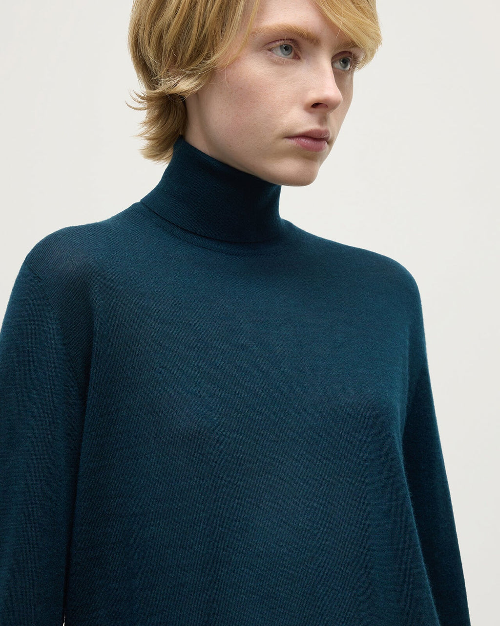 Johnstons of Elgin - Superfine Cashmere Dark Green Roll Neck Jumper