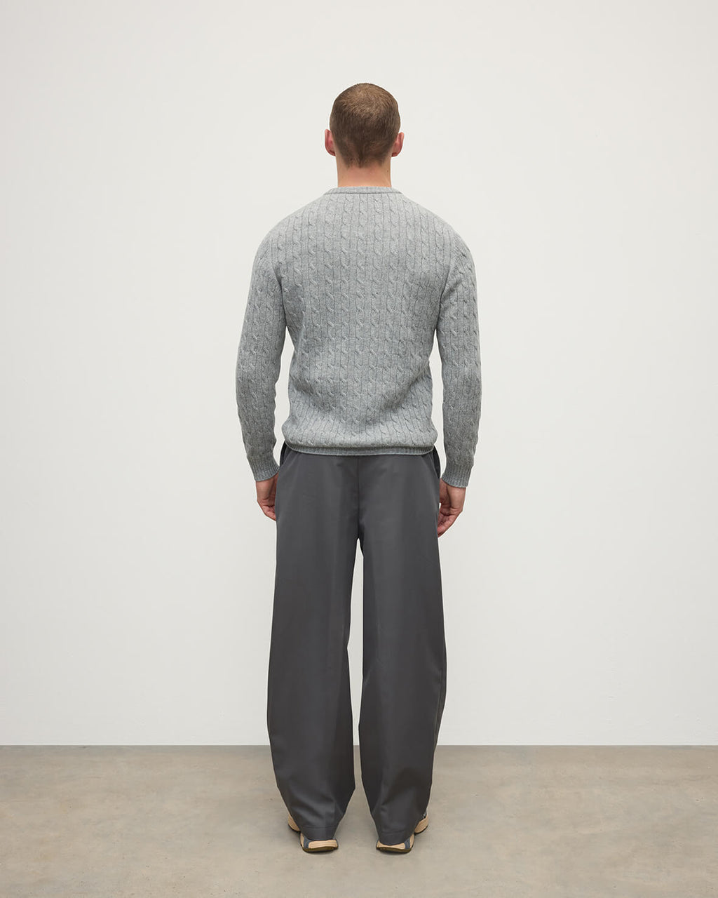 Johnstons of Elgin - Cable Knit Light Grey Cashmere Jumper