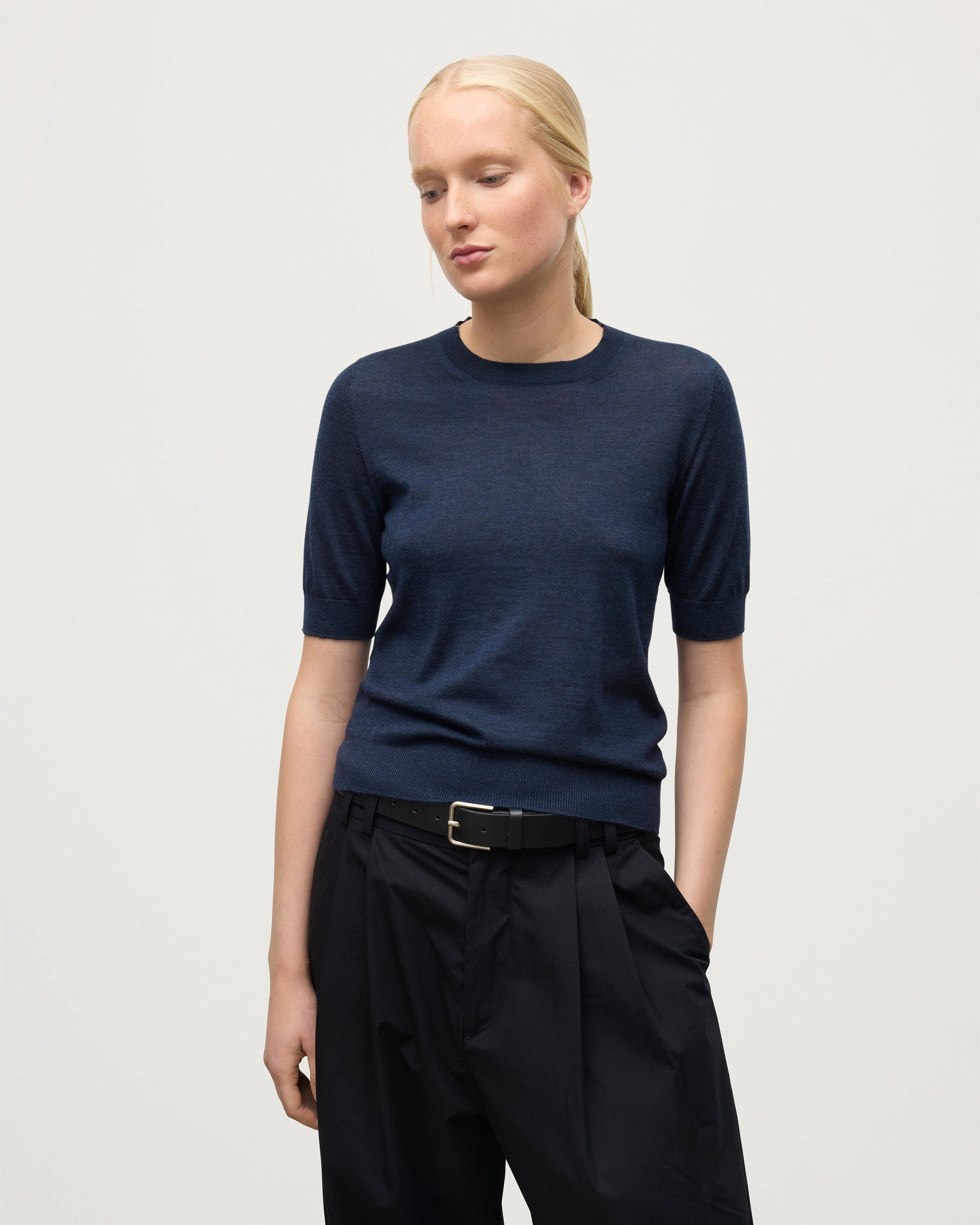 Johnstons of Elgin - Honor Navy Superfine Cashmere T - Shirt