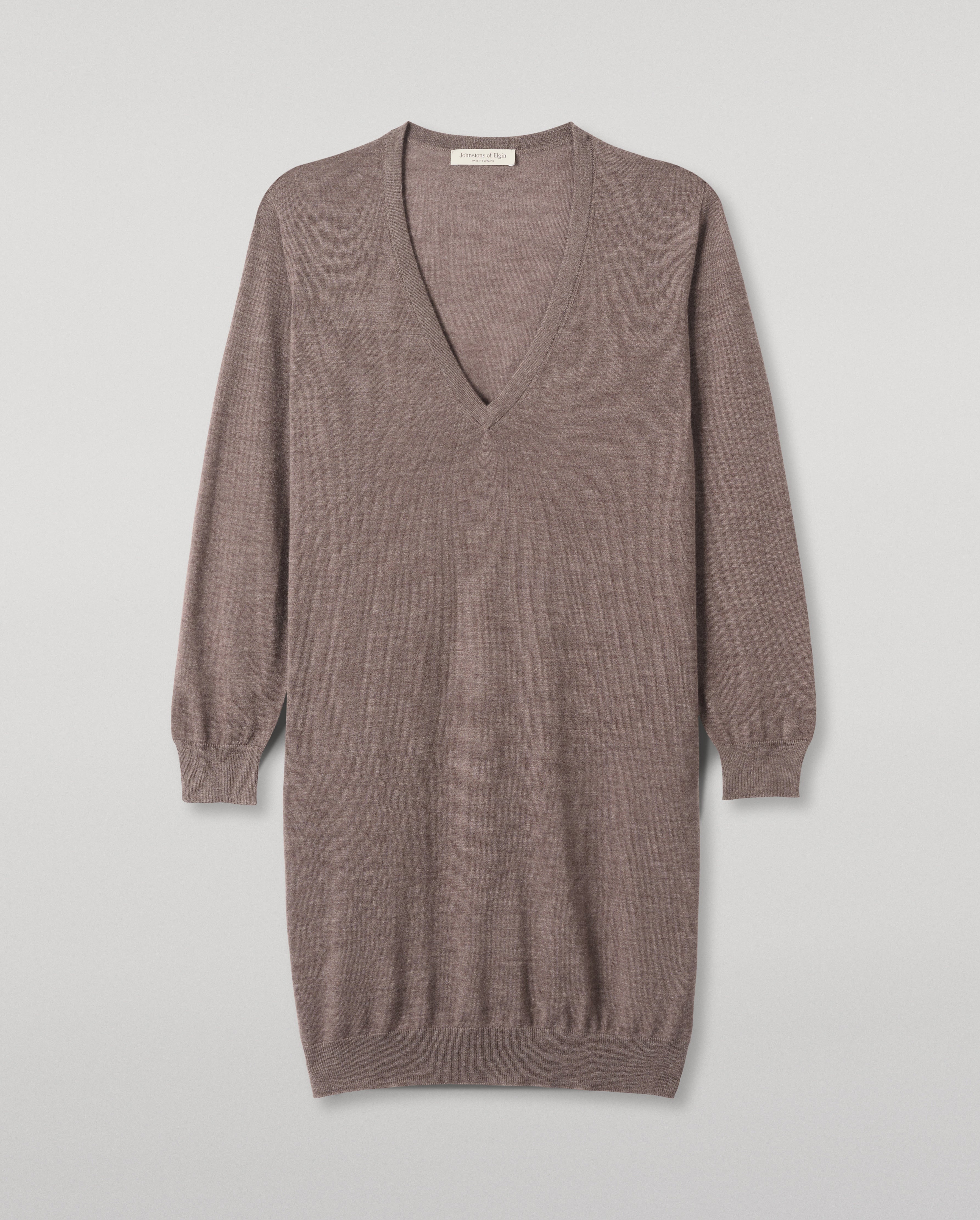 Johnstons of Elgin - Elise Brown Long Superfine Cashmere Jumper