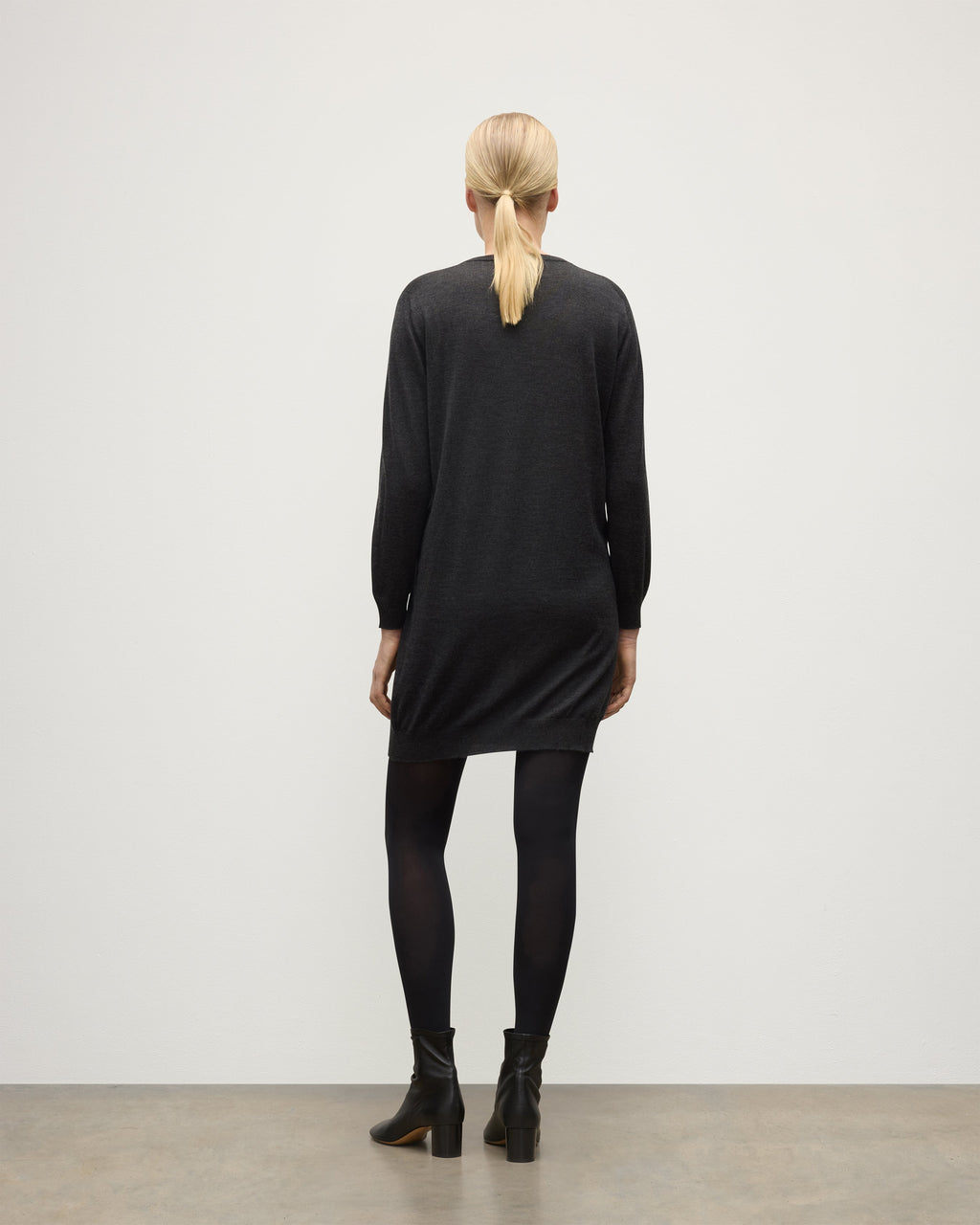 Johnstons of Elgin - Elise Dark Grey Long Superfine Cashmere Jumper