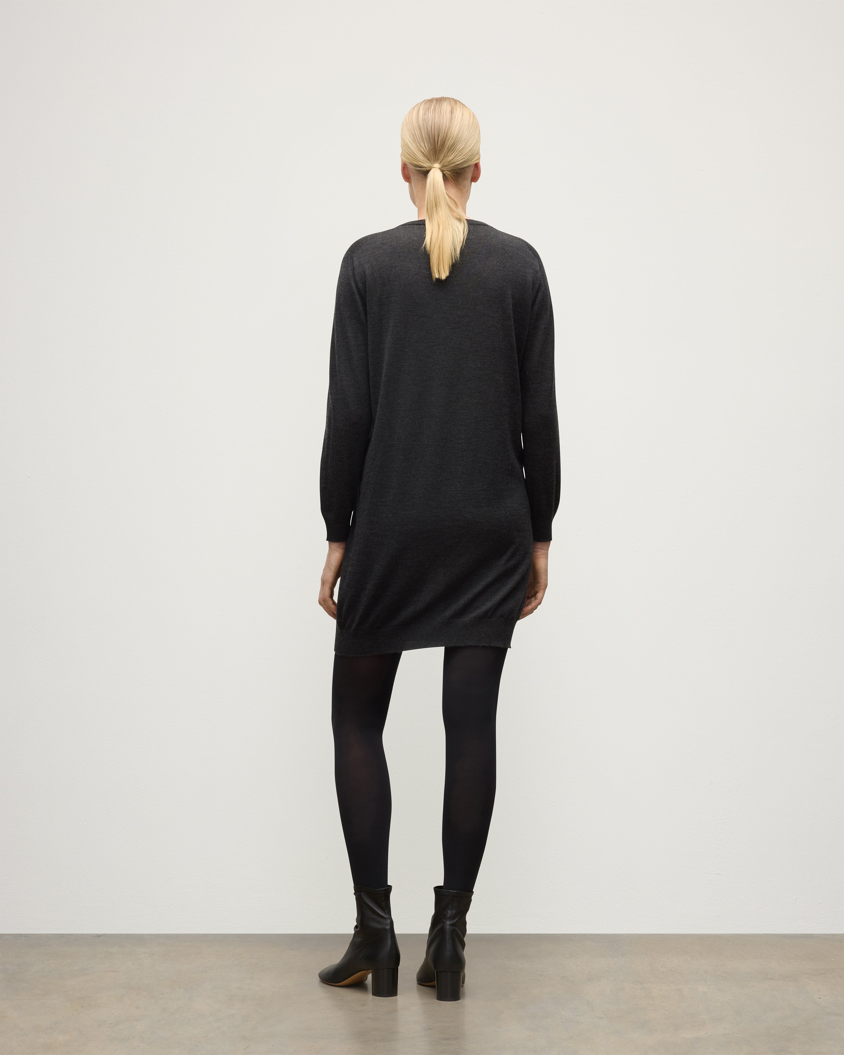 Johnstons of Elgin - Elise Dark Grey Long Superfine Cashmere Jumper
