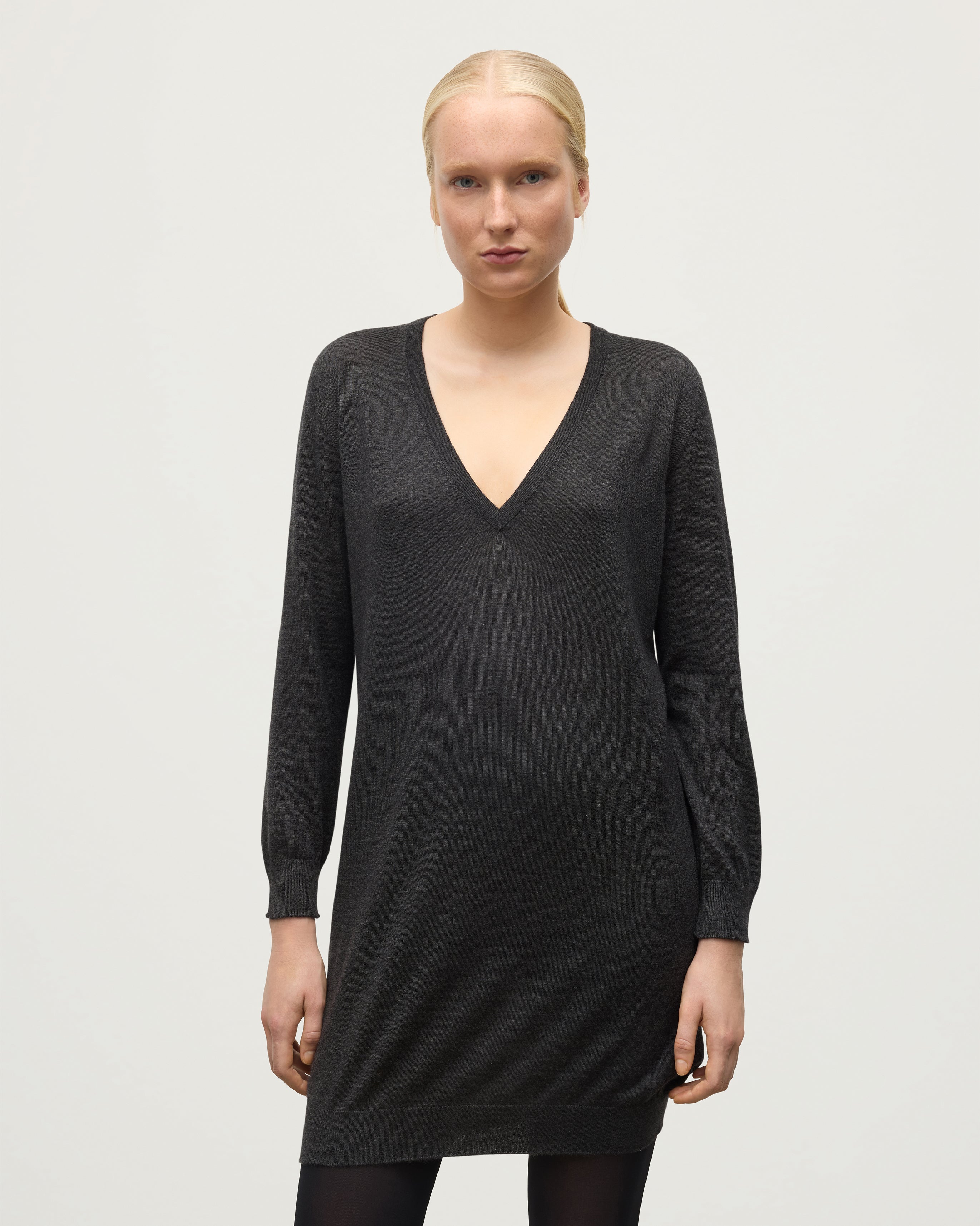 Johnstons of Elgin - Elise Dark Grey Long Superfine Cashmere Jumper