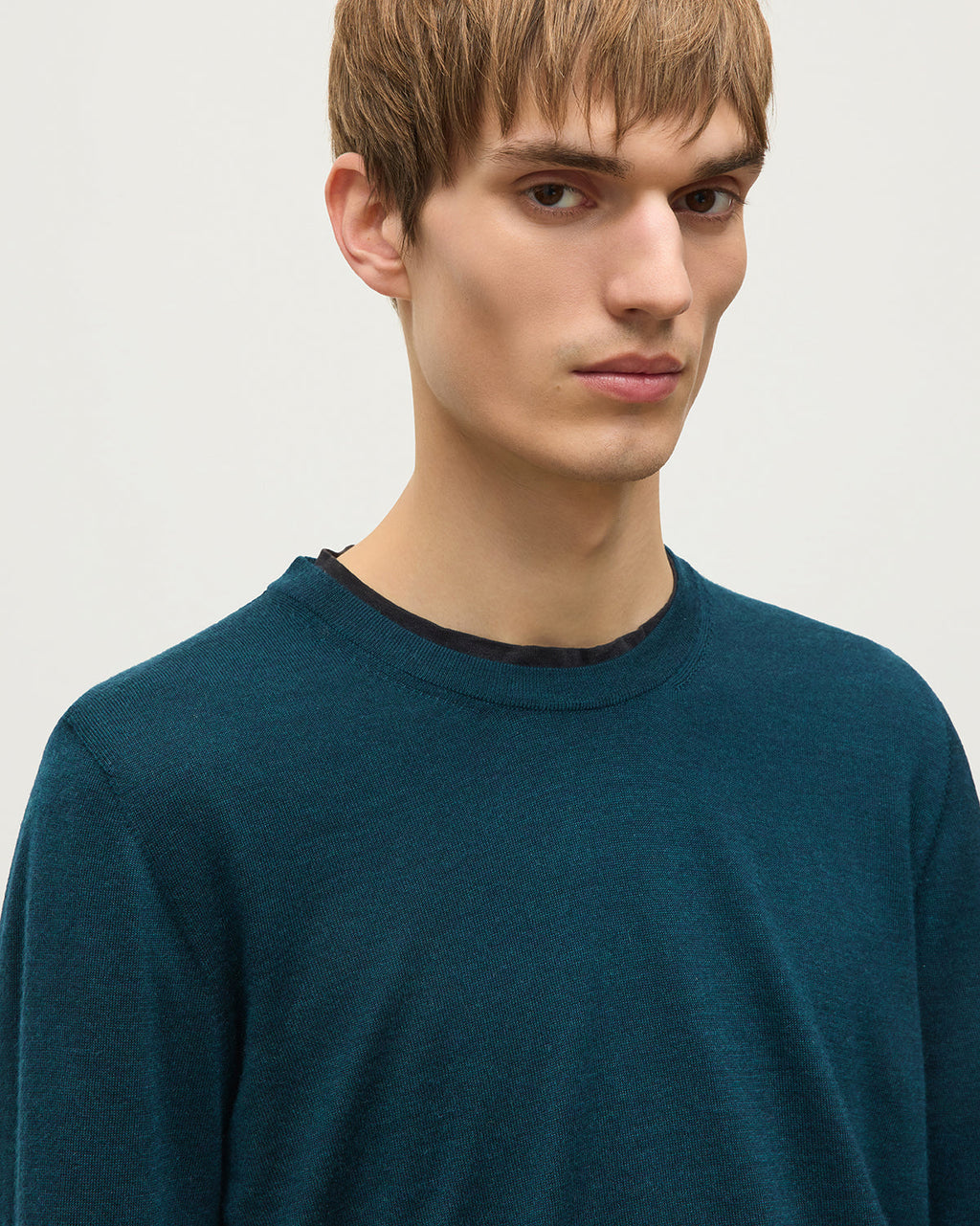 Johnstons of Elgin - Fin Bottle Green Superfine Cashmere Jumper