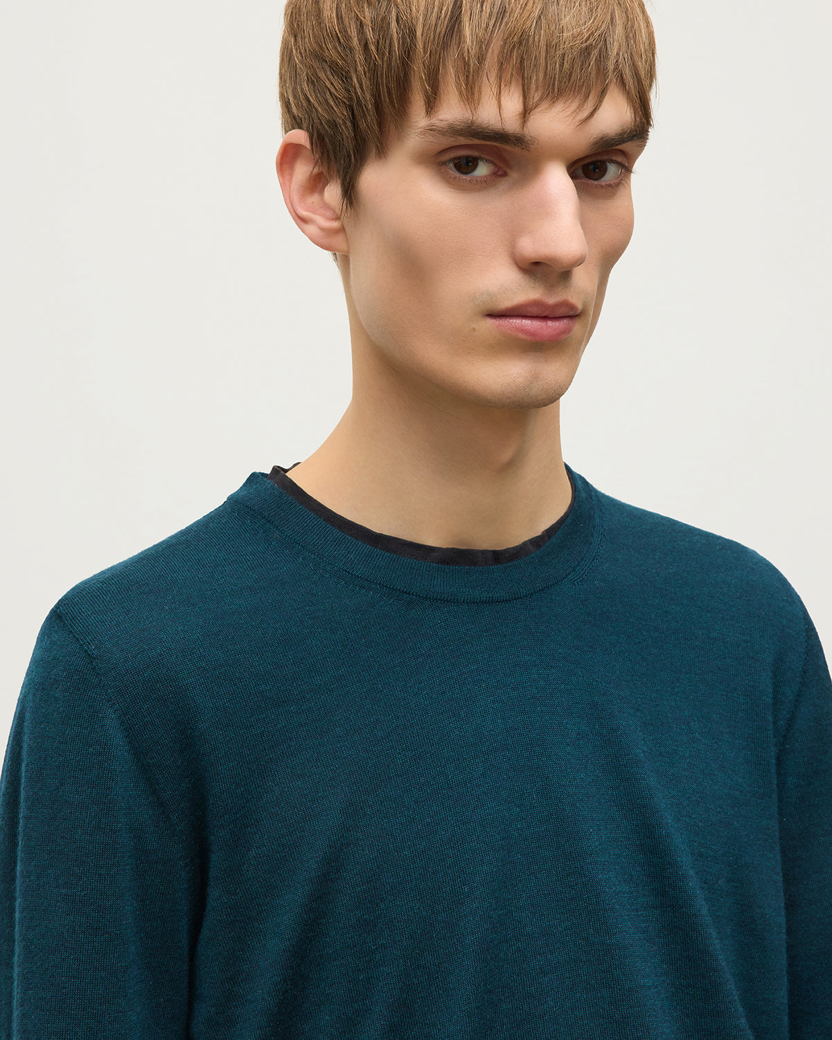 Johnstons of Elgin - Fin Bottle Green Superfine Cashmere Jumper