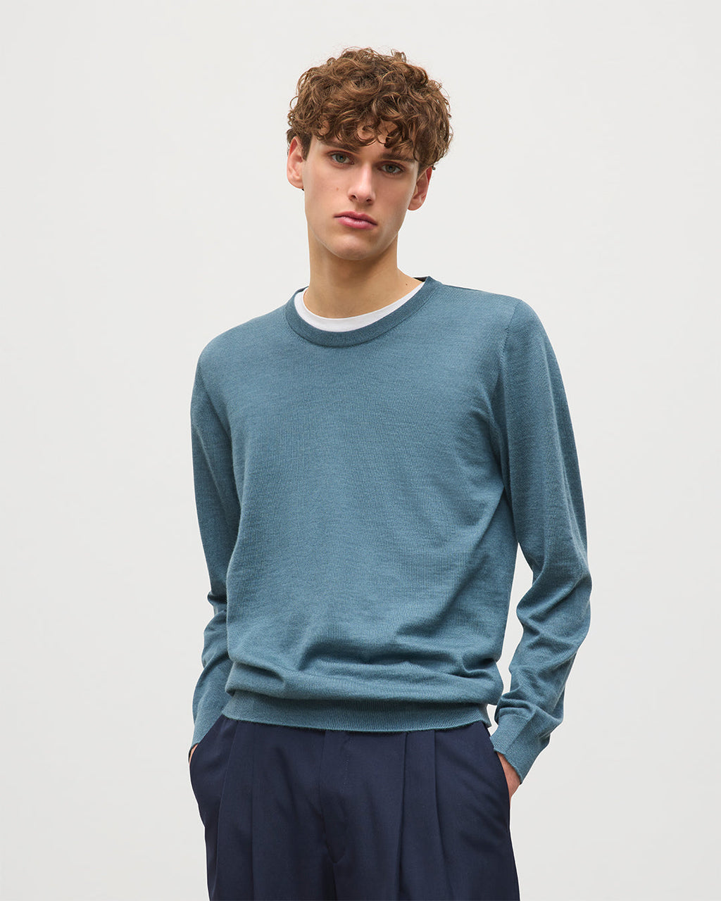 Johnstons of Elgin - Fin Blue Superfine Cashmere Jumper