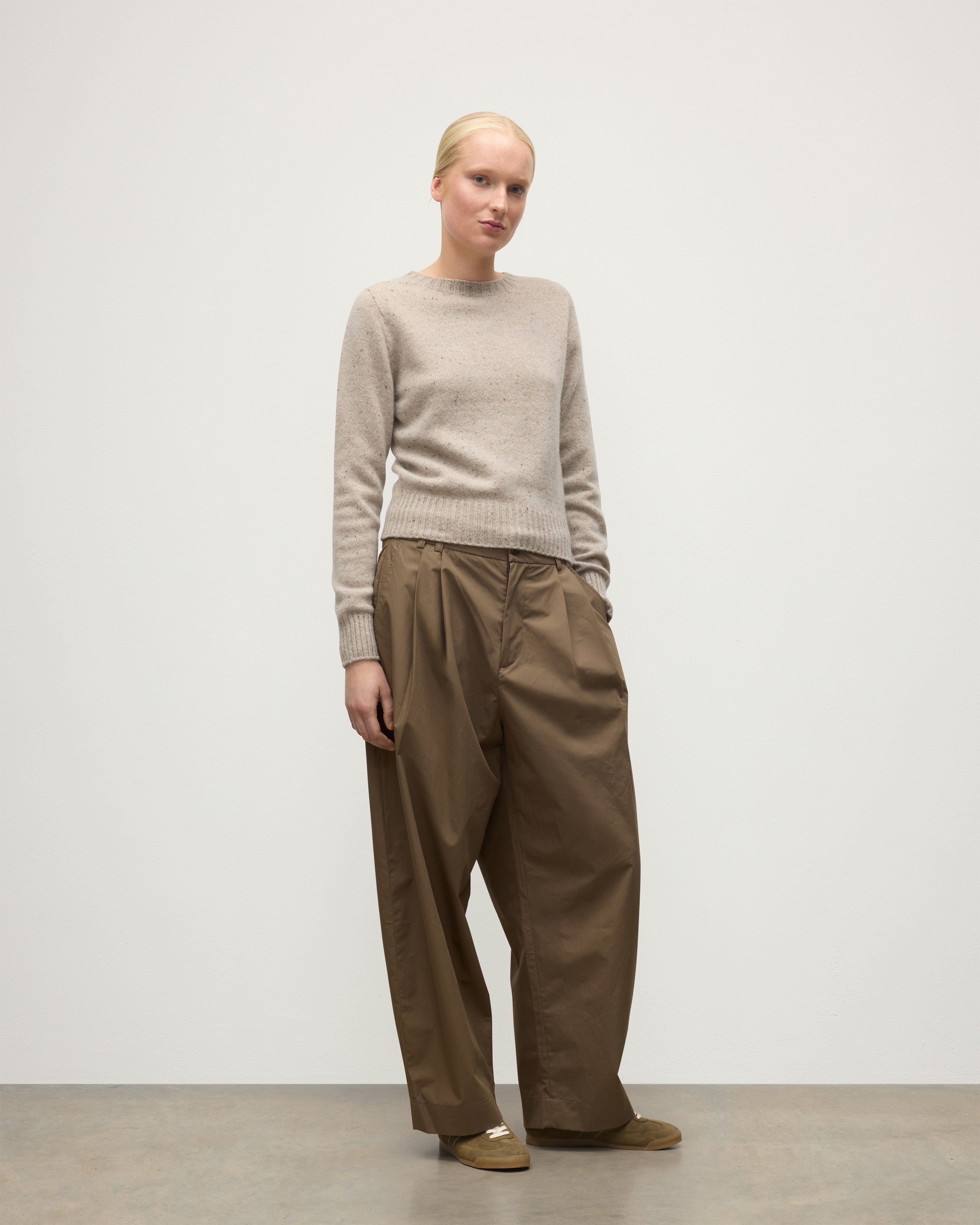 Johnstons of Elgin - Cairn Natural Donegal Cashmere Jumper