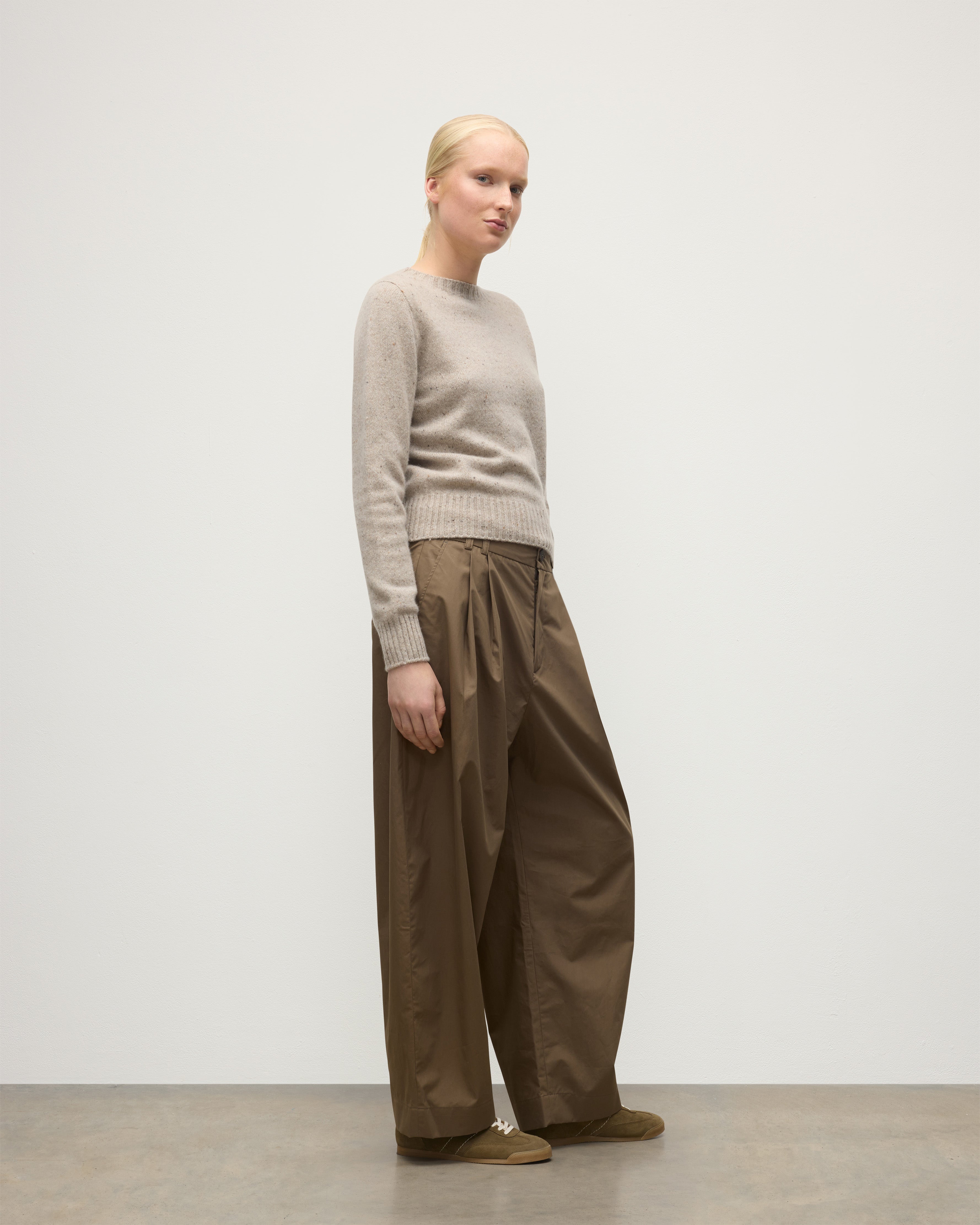 Johnstons of Elgin - Cairn Natural Donegal Cashmere Jumper