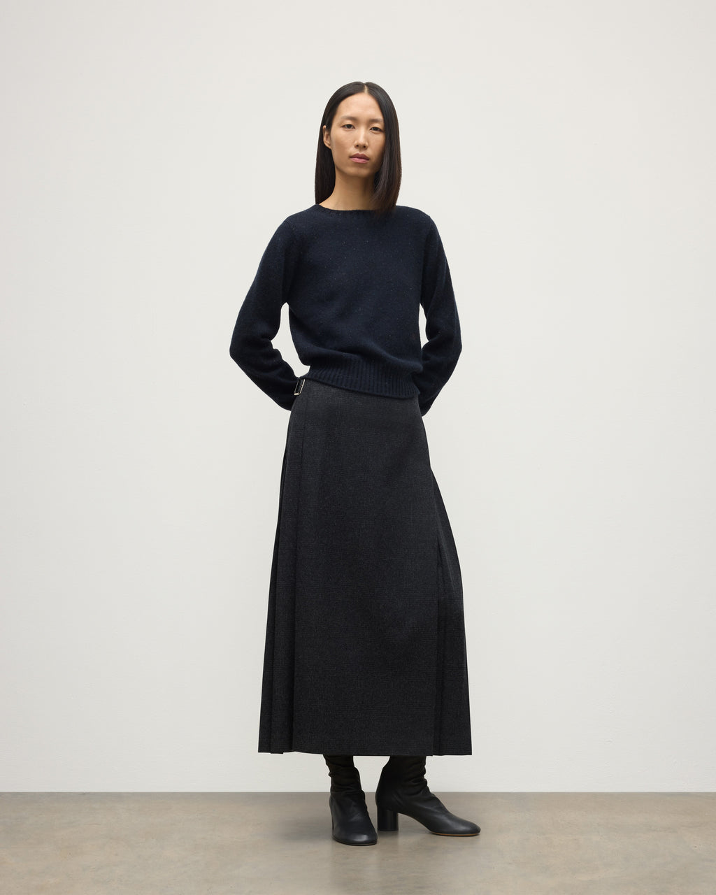 Johnstons of Elgin - Cairn Blue Donegal Cashmere Jumper