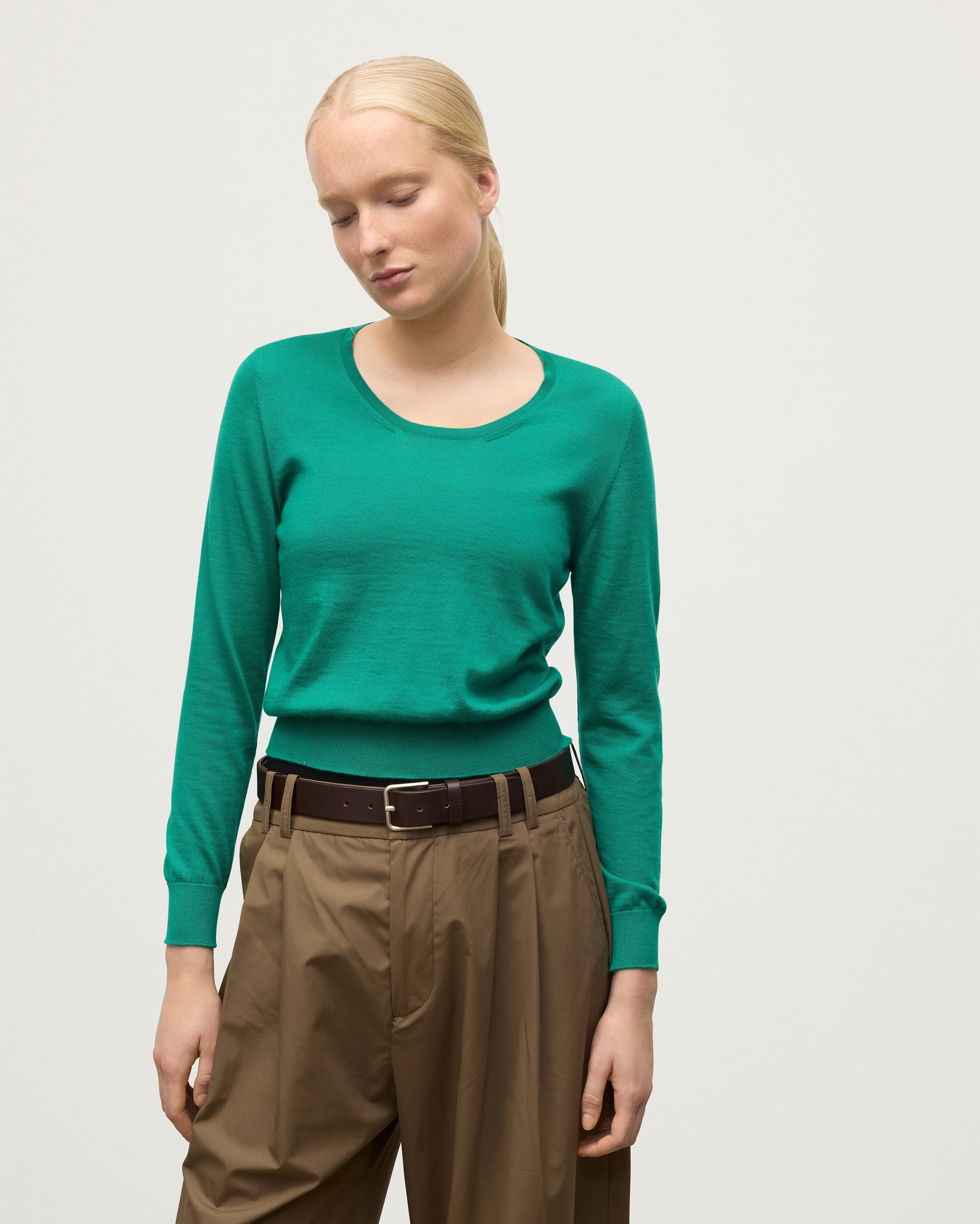 Johnstons of Elgin - Ella Bright Green Superfine Cashmere Scoop Neck Jumper
