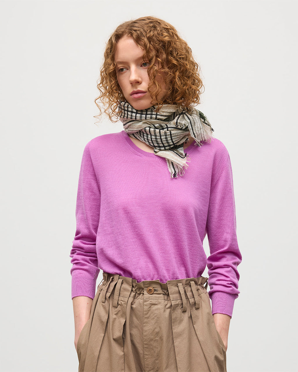 Johnstons of Elgin - Ella Pink Superfine Cashmere Scoop Neck Jumper