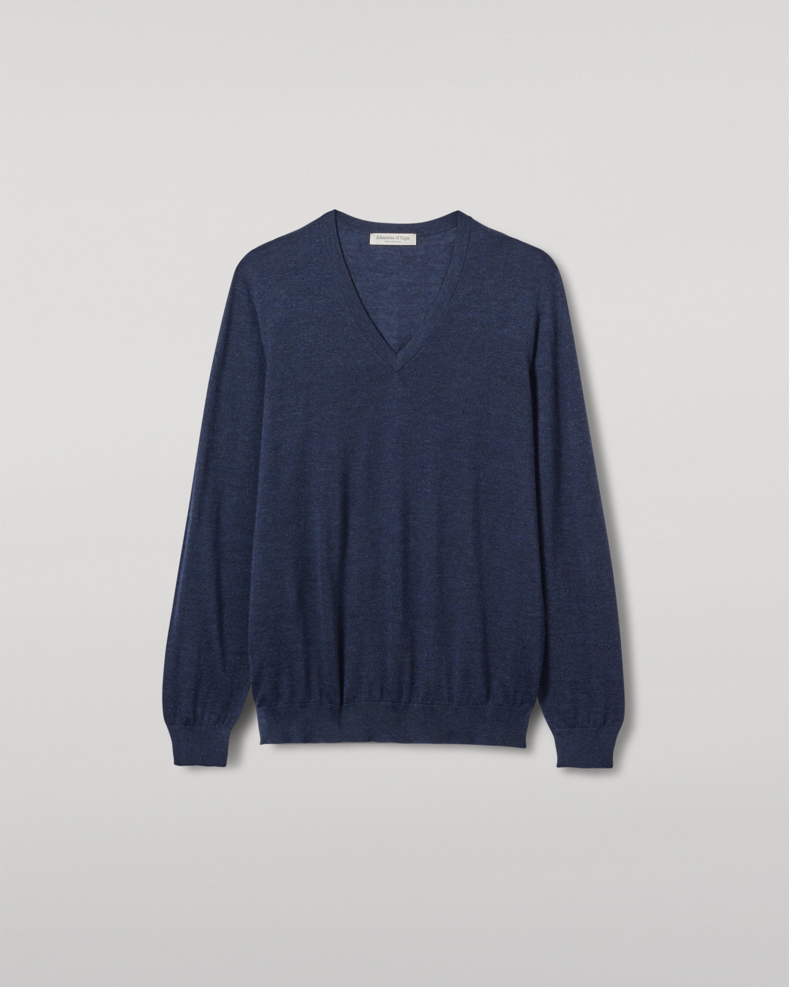 Johnstons of Elgin - Fin Navy V Neck Superfine Cashmere Jumper
