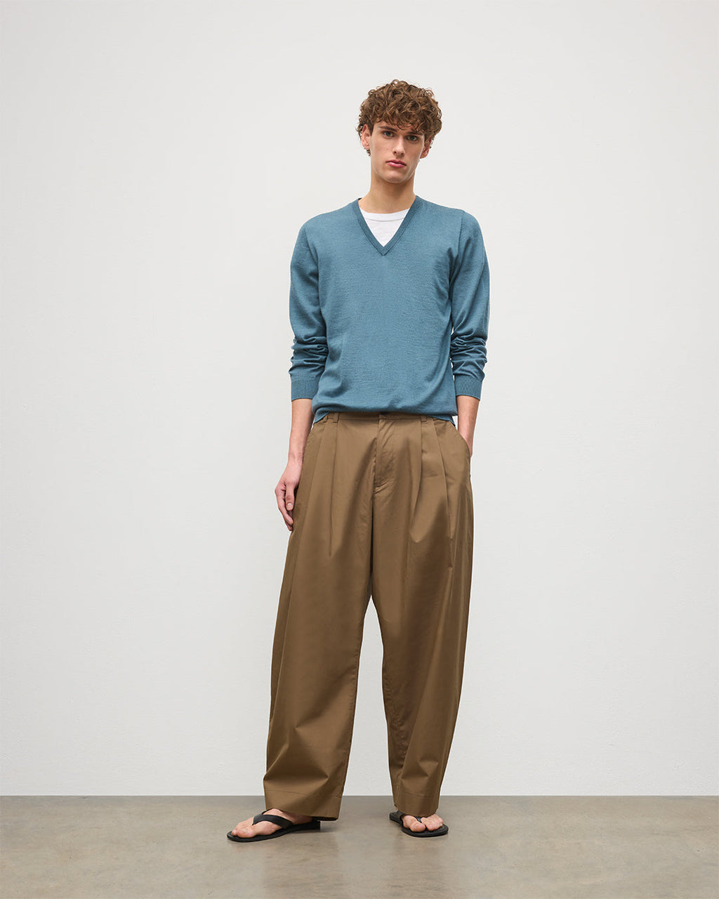 Johnstons of Elgin - Fin Blue V Neck Superfine Cashmere Jumper