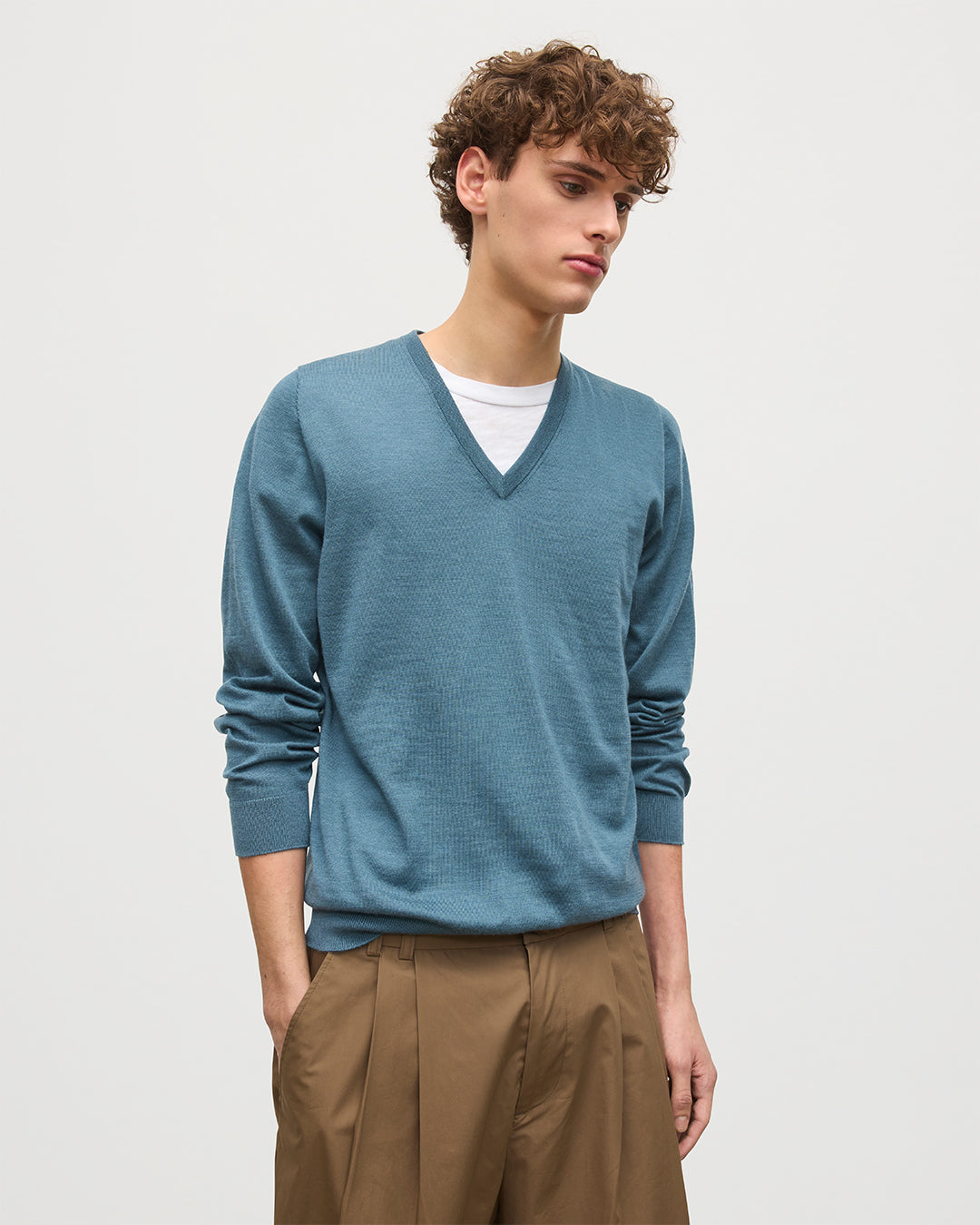 Johnstons of Elgin - Fin Blue V Neck Superfine Cashmere Jumper