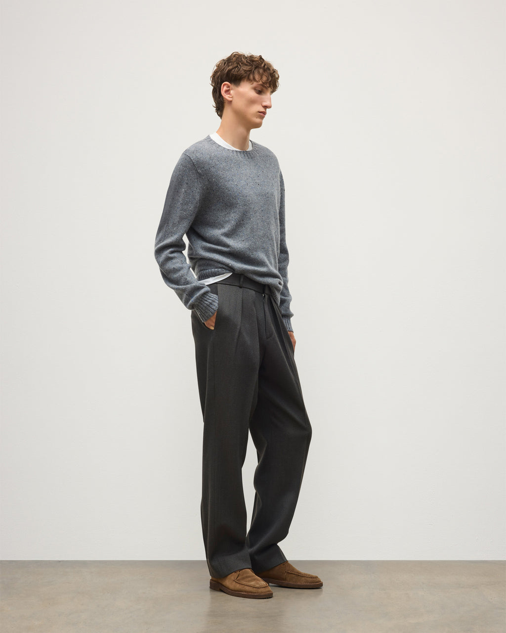 Johnstons of Elgin - Tiree Grey Donegal Cashmere Jumper