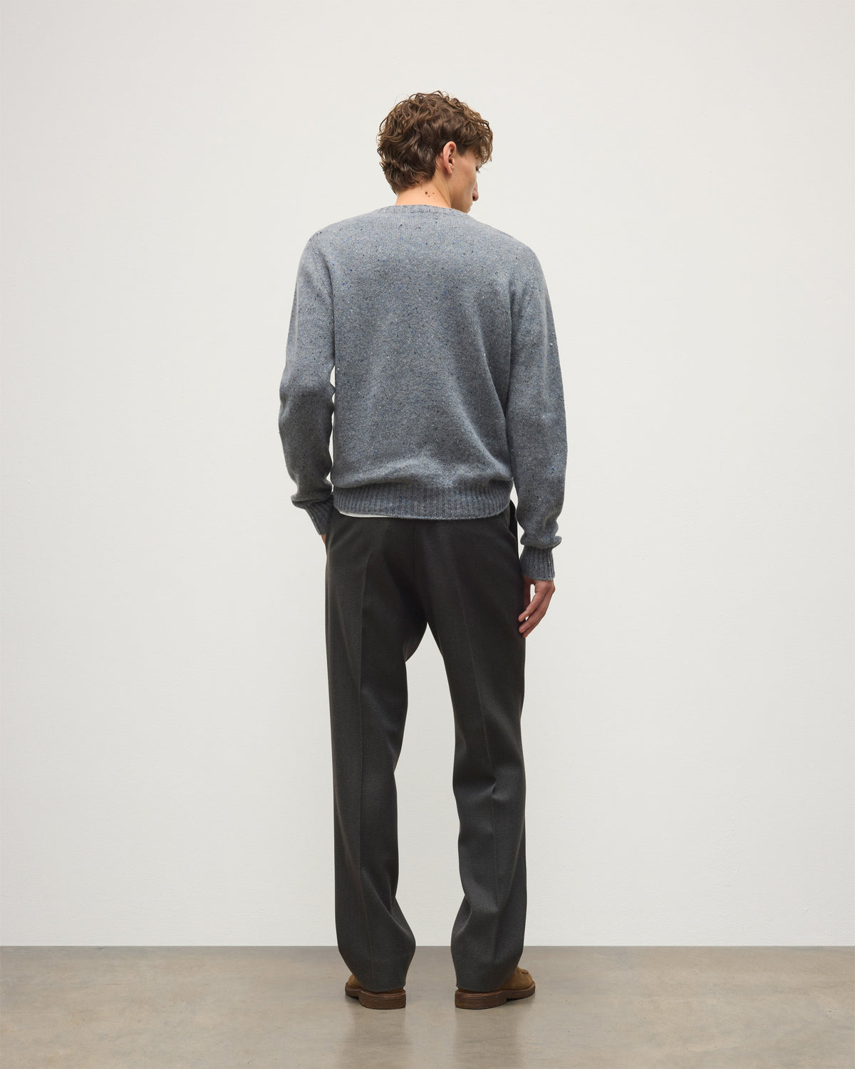Johnstons of Elgin - Tiree Grey Donegal Cashmere Jumper
