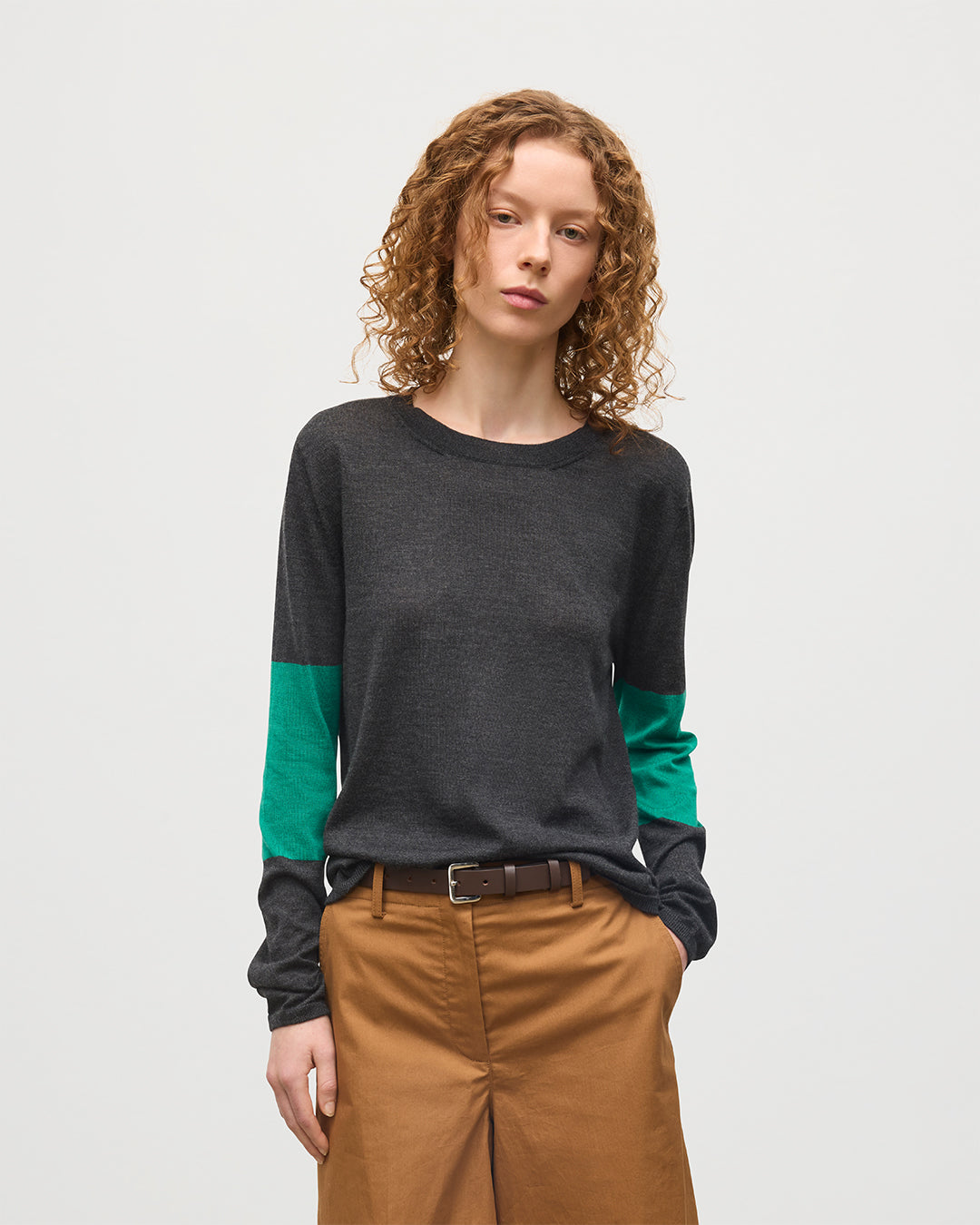 Johnstons of Elgin - Euna Grey & Green Superfine Cashmere T - Shirt