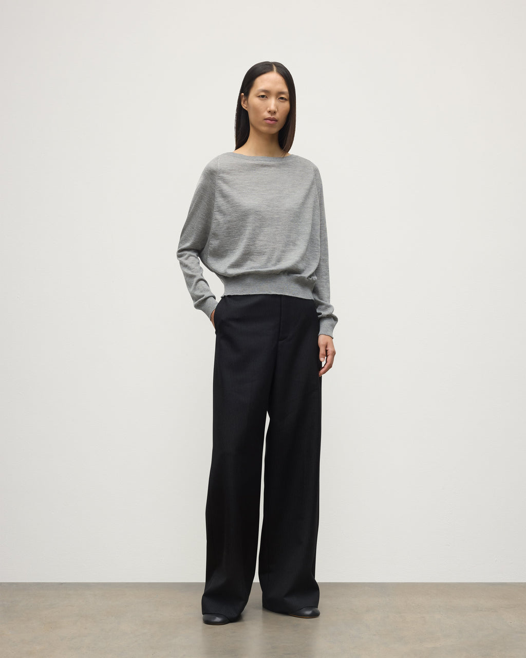 Johnstons of Elgin - Finola Grey Superfine Cashmere Jumper