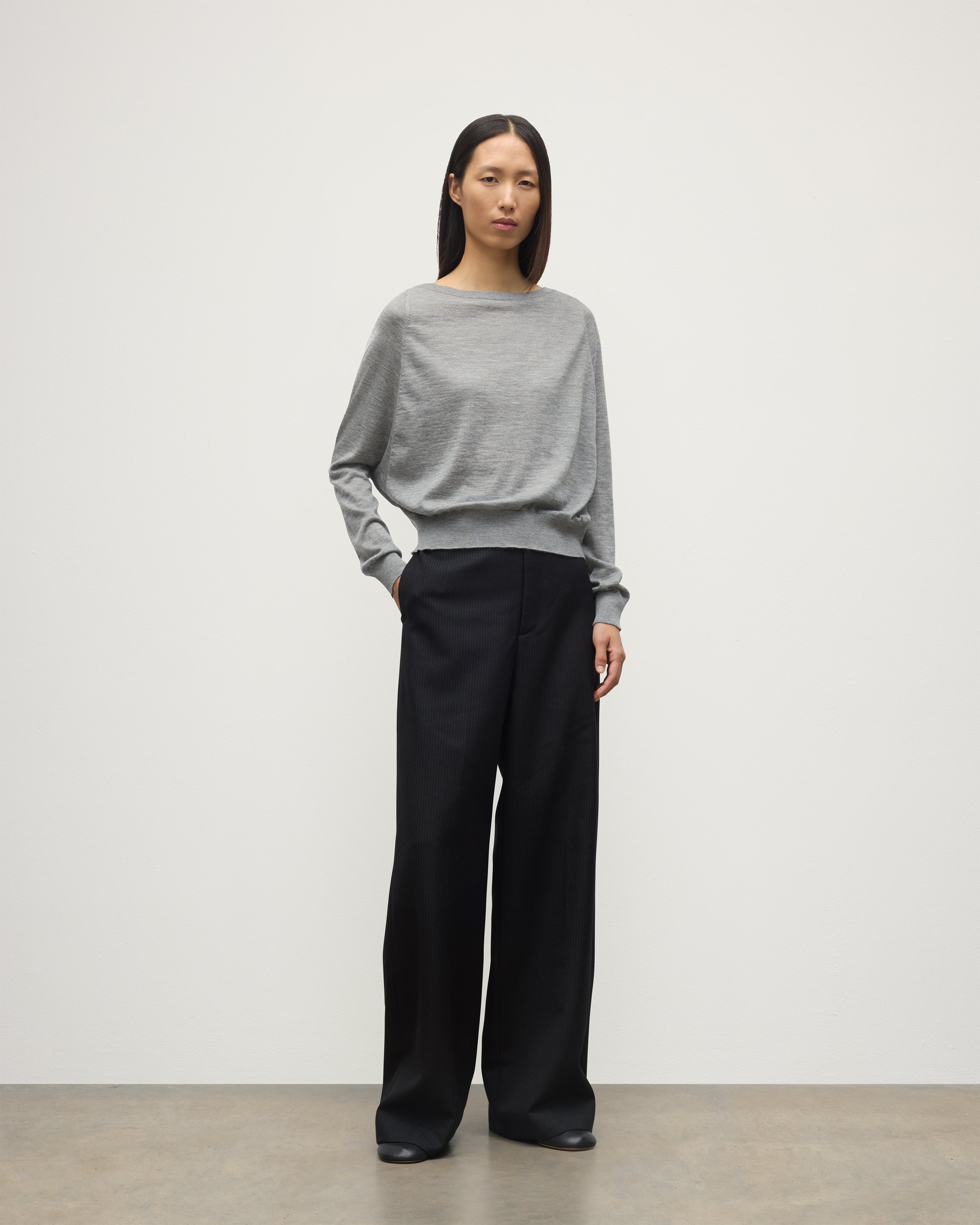 Johnstons of Elgin - Finola Grey Superfine Cashmere Jumper