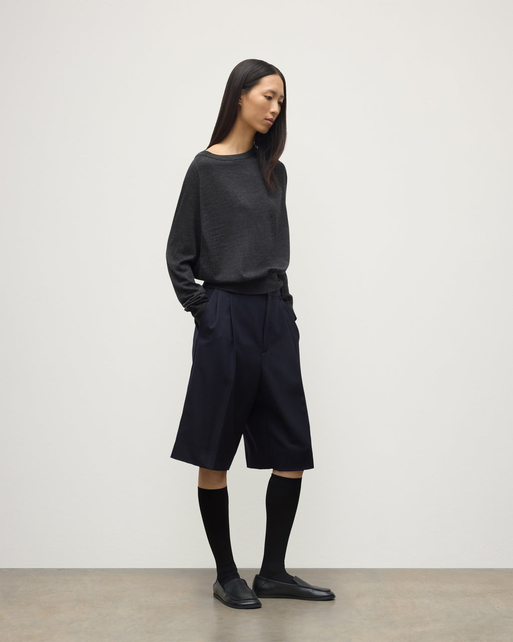 Johnstons of Elgin - Finola Dark Grey Superfine Cashmere Jumper