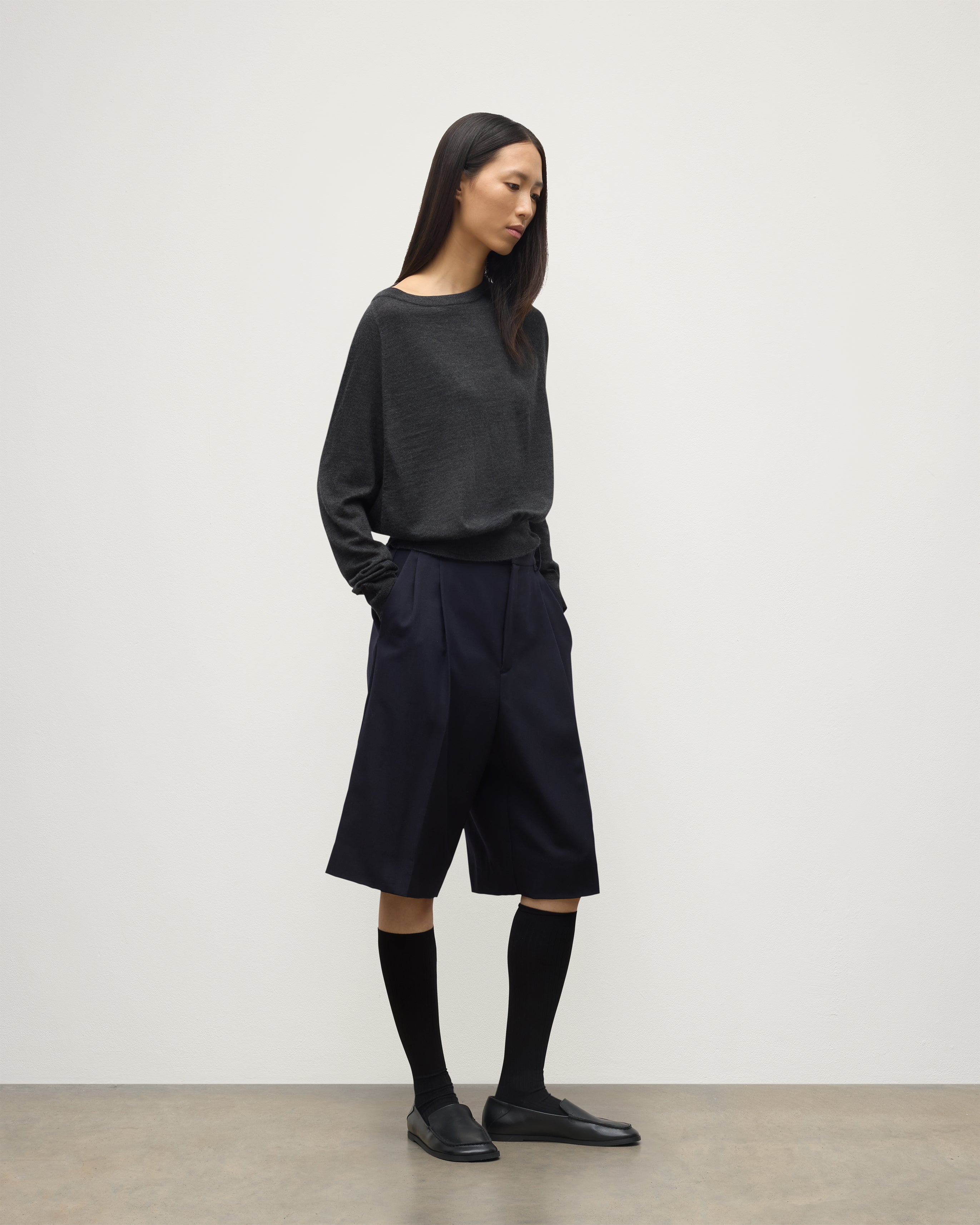 Johnstons of Elgin - Finola Dark Grey Superfine Cashmere Jumper