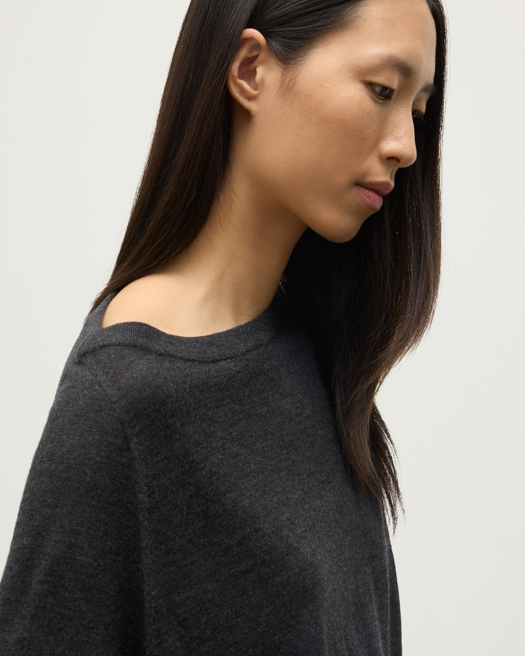 Johnstons of Elgin - Finola Dark Grey Superfine Cashmere Jumper