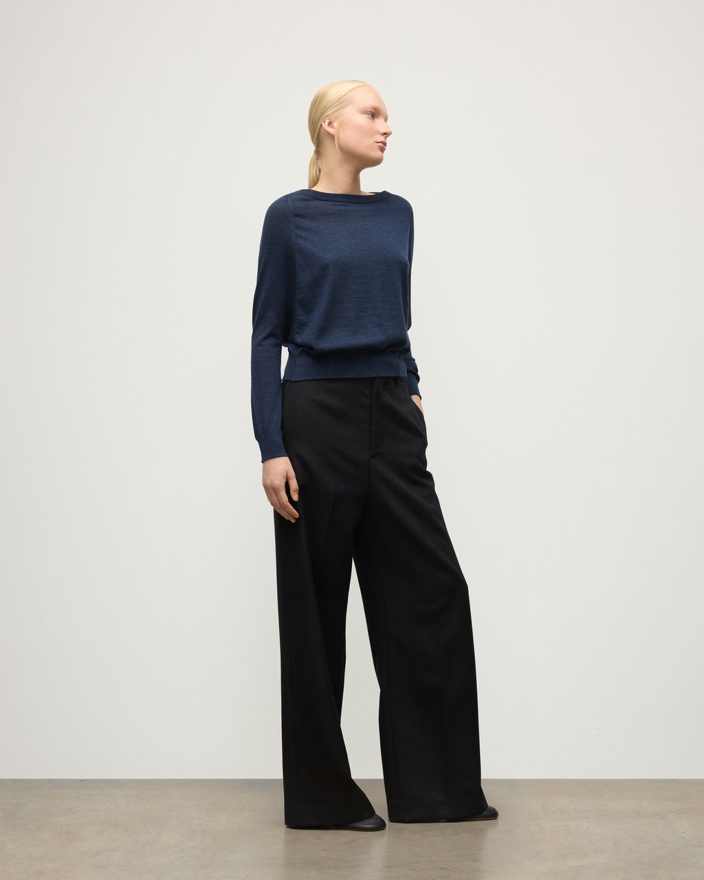 Johnstons of Elgin - Finola Navy Superfine Cashmere Jumper
