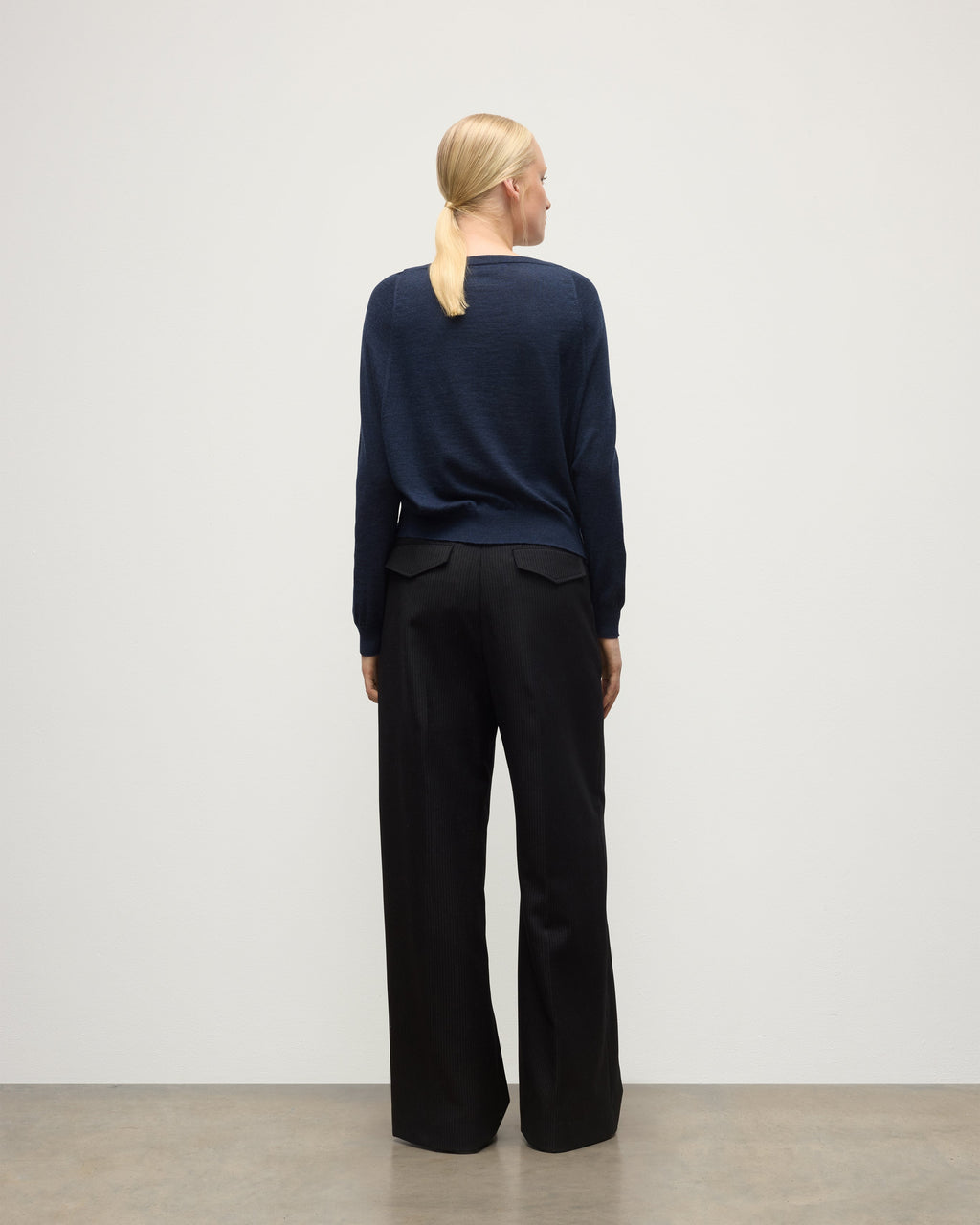 Johnstons of Elgin - Finola Navy Superfine Cashmere Jumper