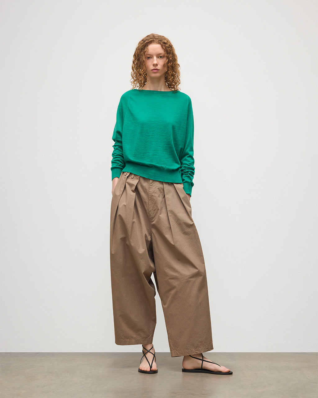 Johnstons of Elgin - Finola Bright Green Superfine Cashmere Jumper