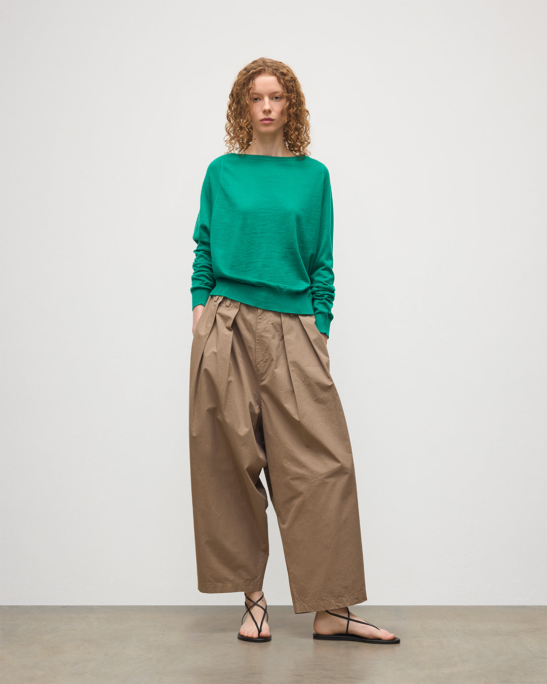 Johnstons of Elgin - Finola Bright Green Superfine Cashmere Jumper