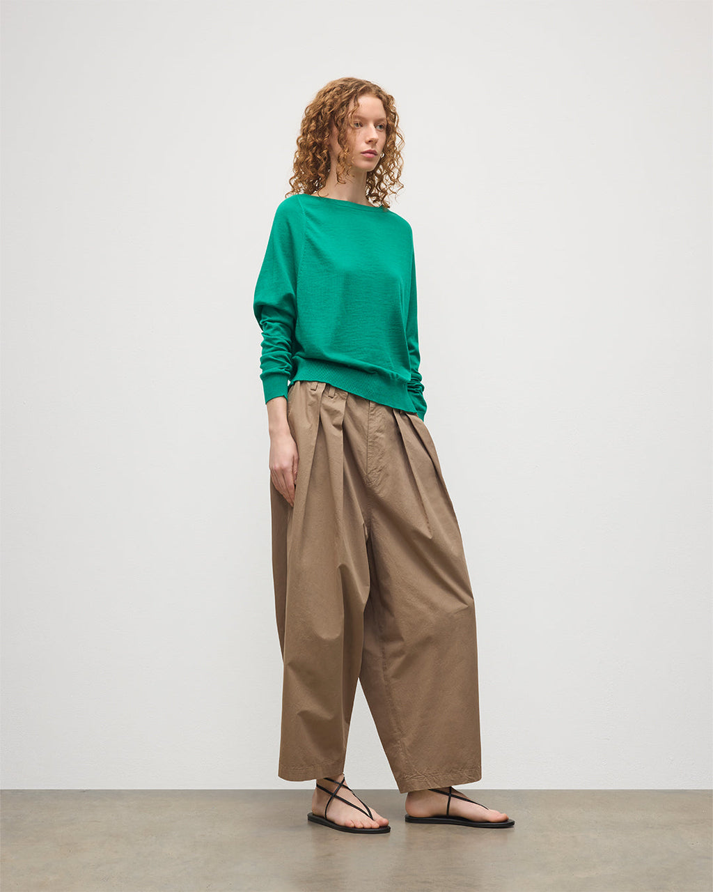 Johnstons of Elgin - Finola Bright Green Superfine Cashmere Jumper
