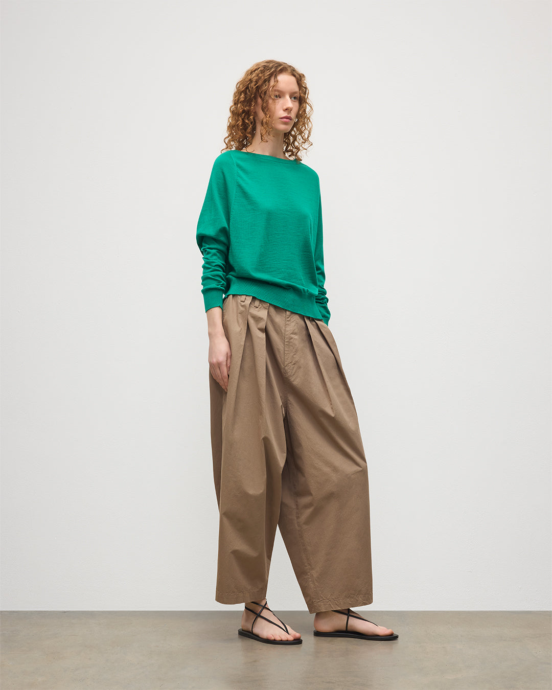 Johnstons of Elgin - Finola Bright Green Superfine Cashmere Jumper