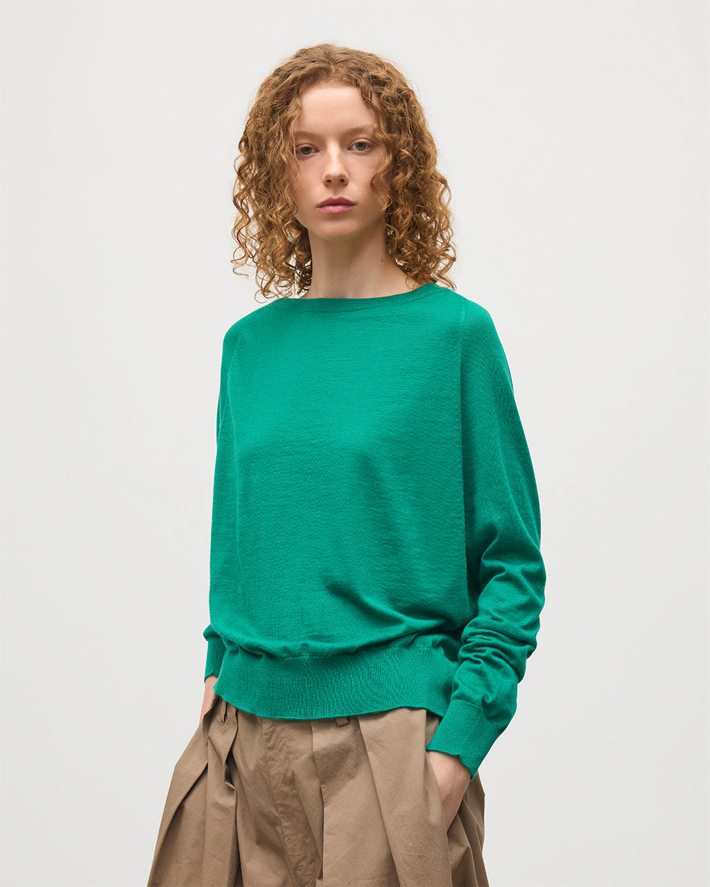 Johnstons of Elgin - Finola Bright Green Superfine Cashmere Jumper