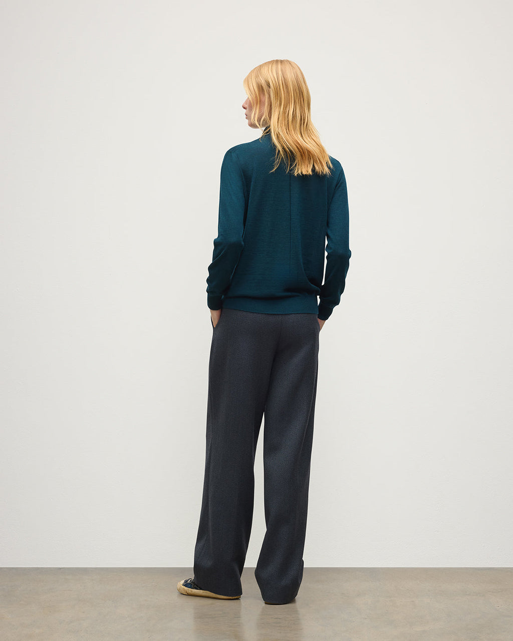Johnstons of Elgin - Beatrice Funnel Neck Green Superfine Cashmere Jumper