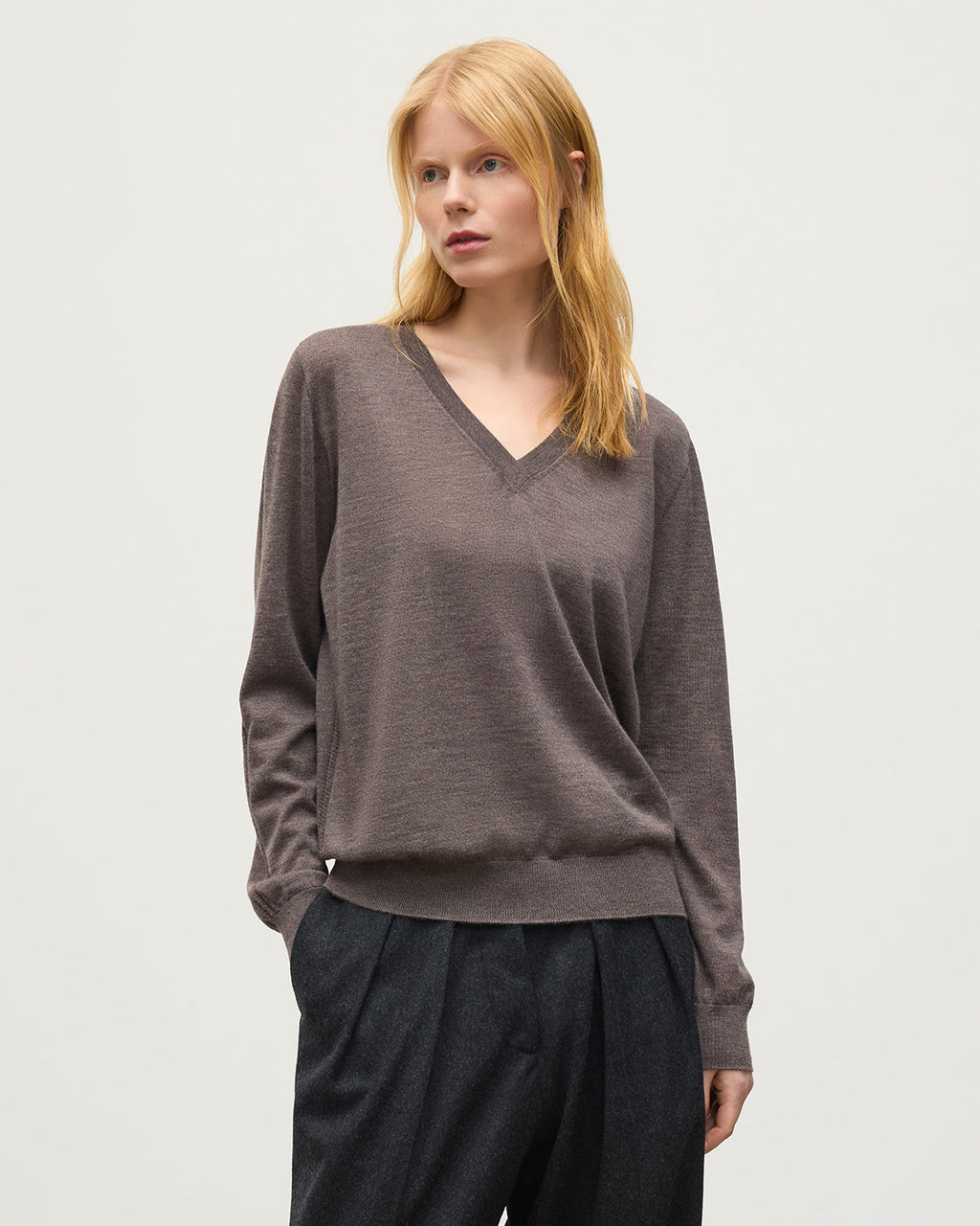 Johnstons of Elgin - Beatrice Brown Superfine Cashmere Jumper