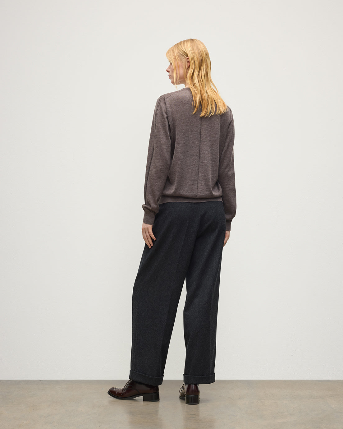 Johnstons of Elgin - Beatrice Brown Superfine Cashmere Jumper