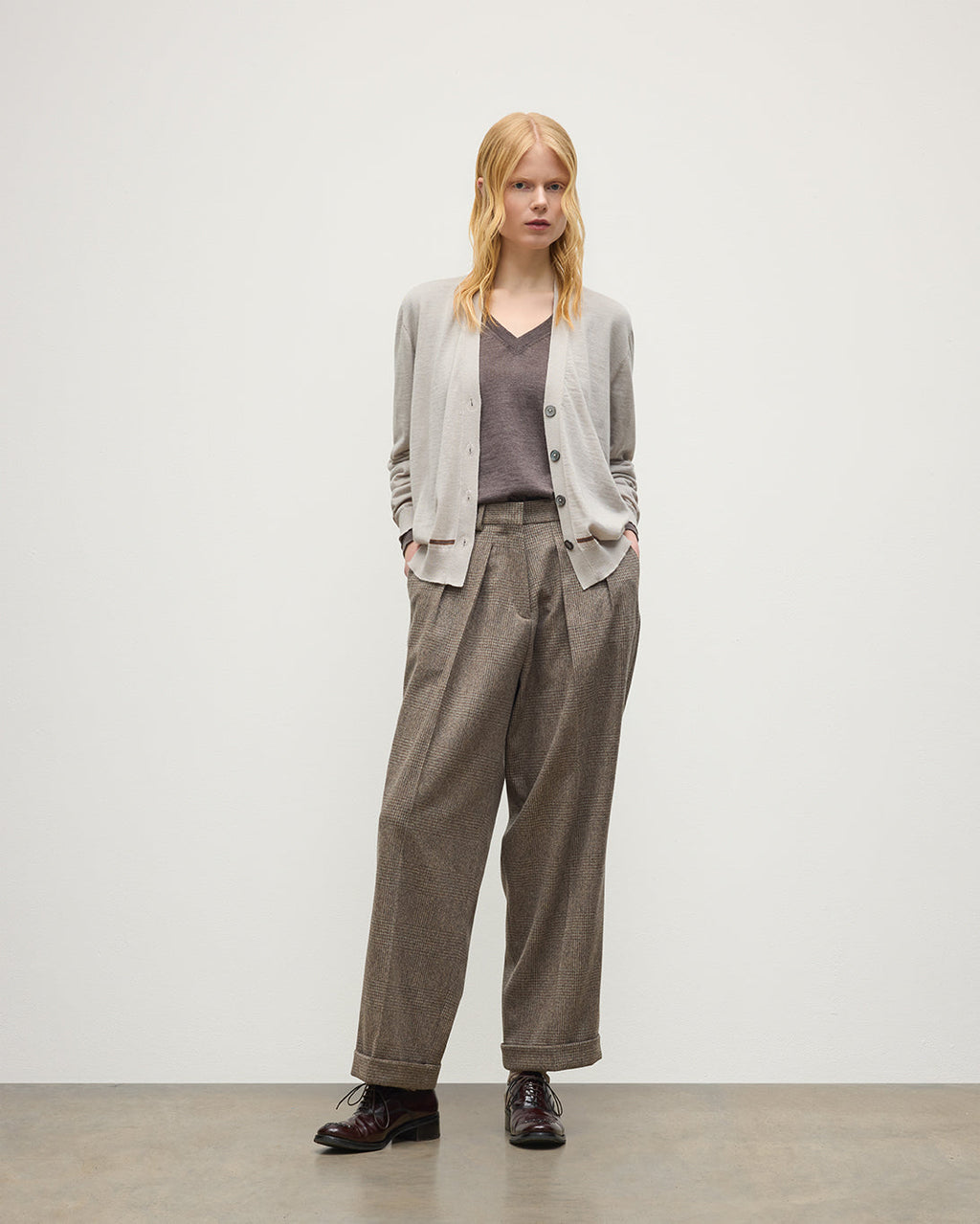 Johnstons of Elgin - Effie Cream Superfine Cashmere Cardigan