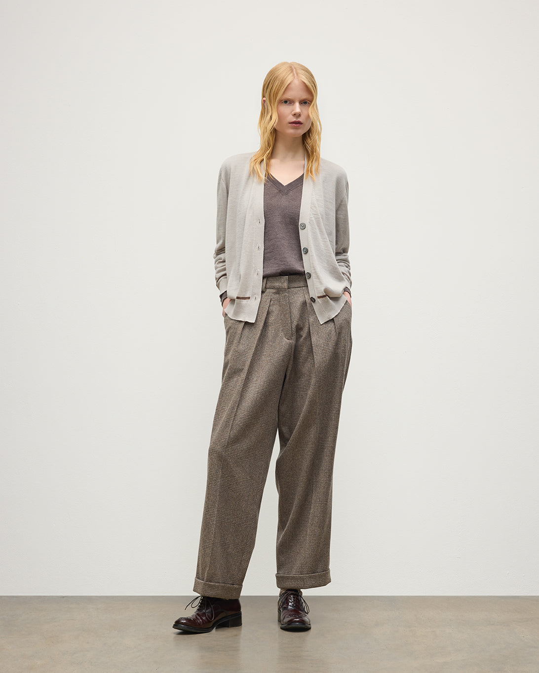 Johnstons of Elgin - Effie Cream Superfine Cashmere Cardigan