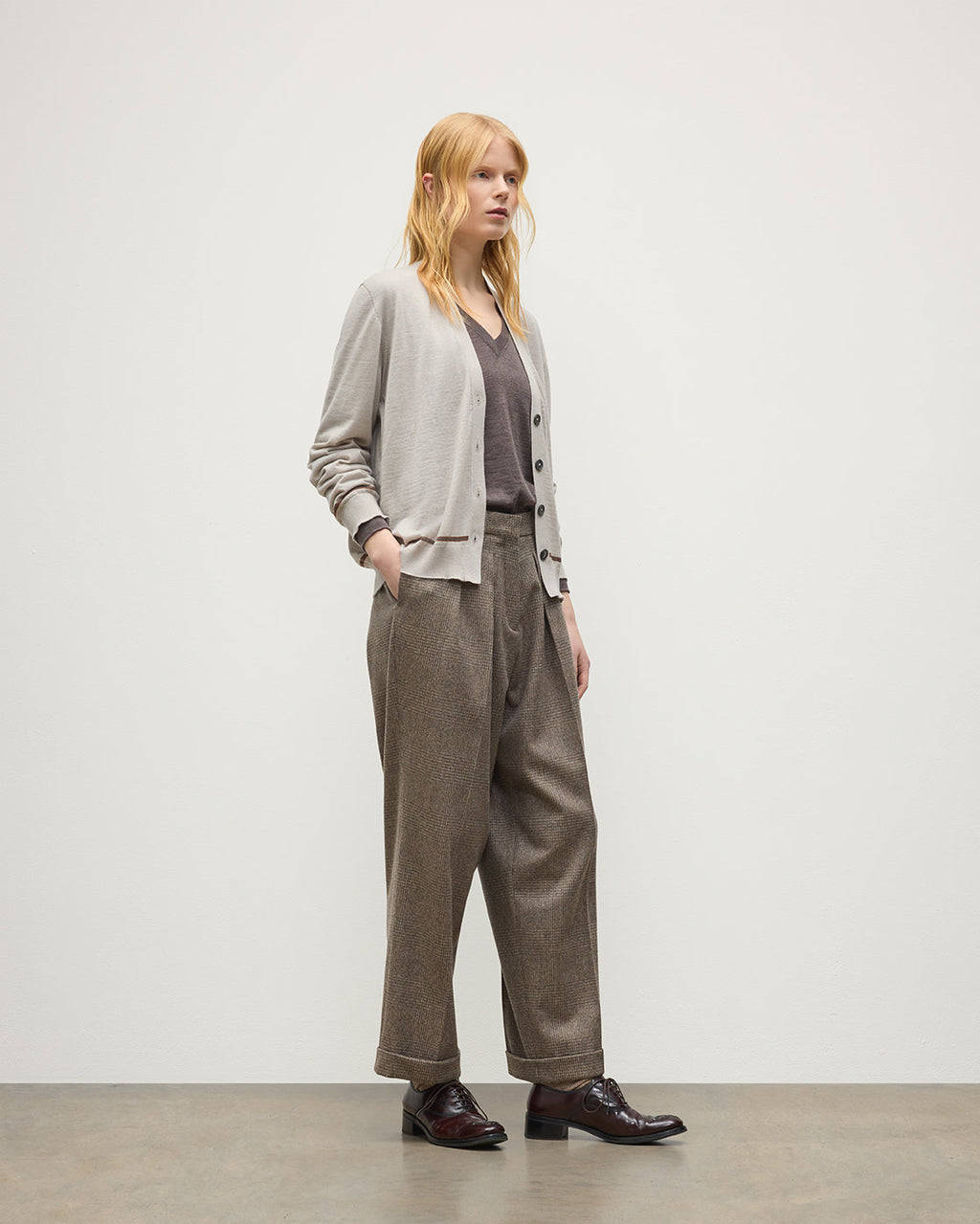Johnstons of Elgin - Effie Cream Superfine Cashmere Cardigan