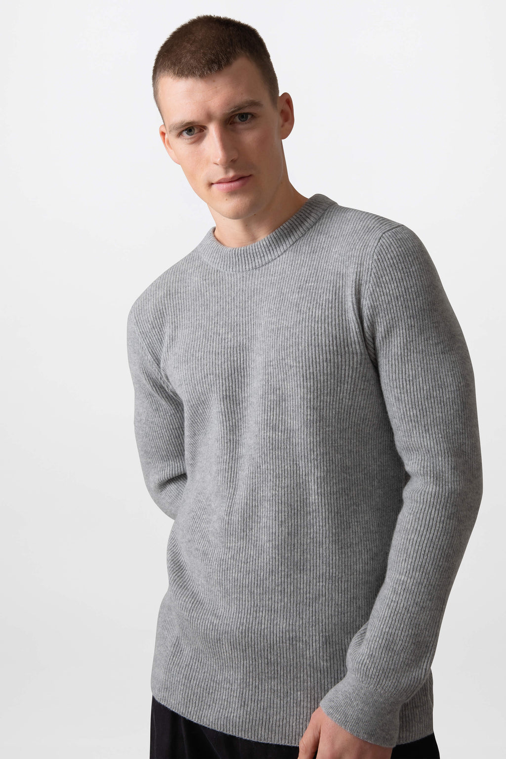Johnstons of Elgin - Men's Ribbed Grey Cashmere Jumper