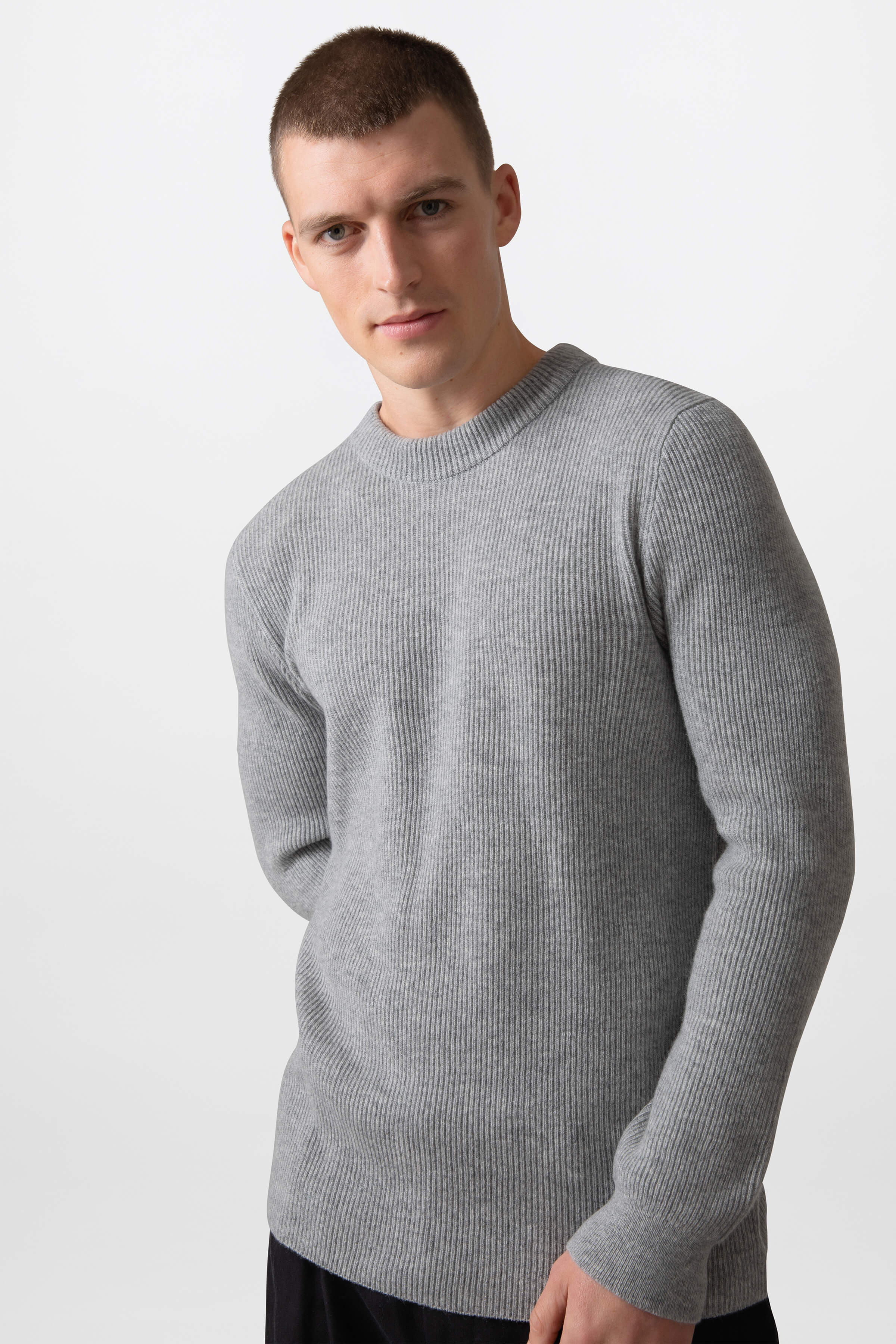 Johnstons of Elgin - Men's Ribbed Grey Cashmere Jumper
