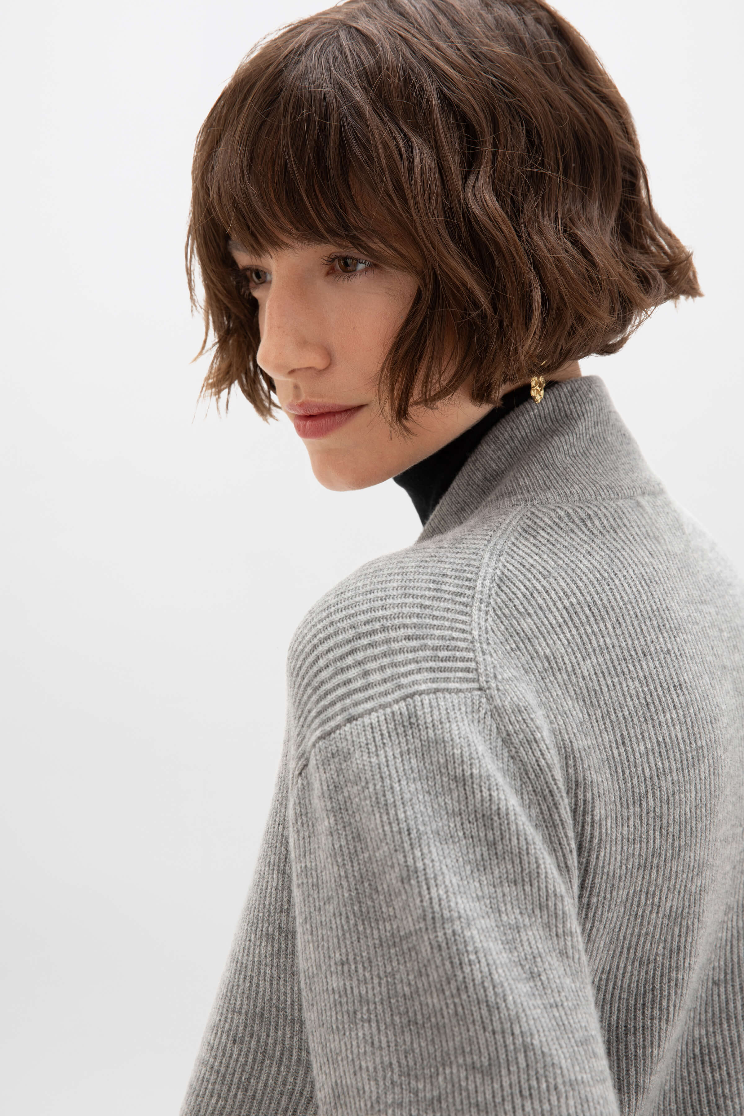 Johnstons of Elgin - Ribbed Cashmere Light Grey Cardigan
