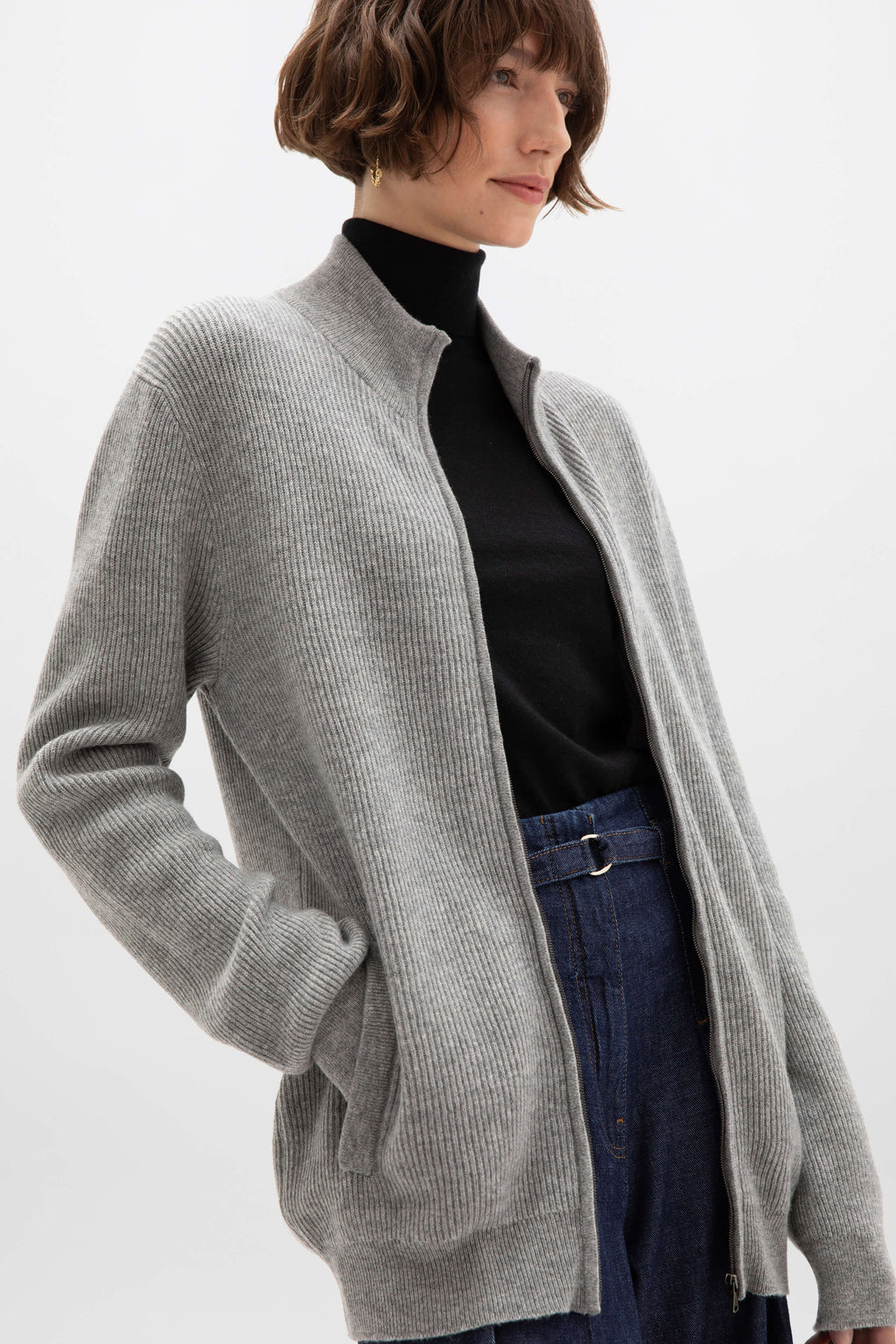 Johnstons of Elgin - Ribbed Cashmere Light Grey Cardigan