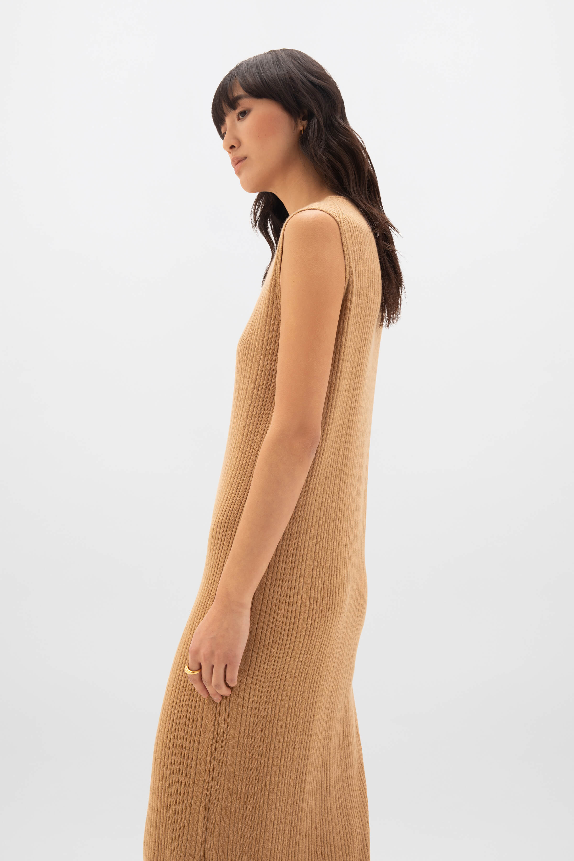 Johnstons of Elgin - Sleeveless Ribbed Camel Cashmere Dress