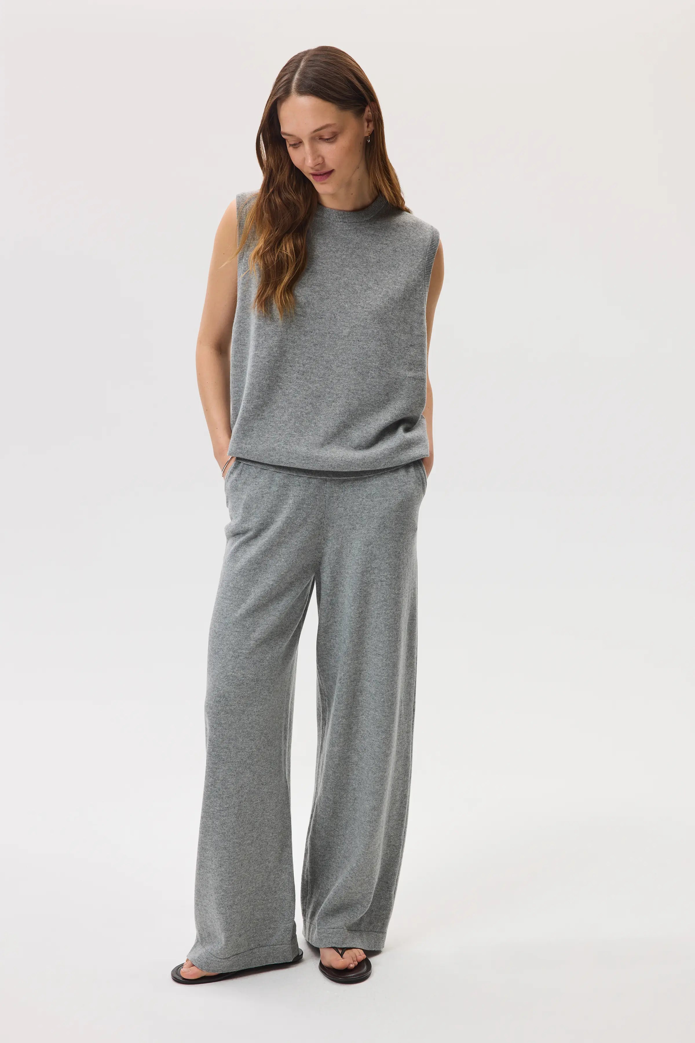 Johnstons of Elgin - Light Grey Cashmere Tank